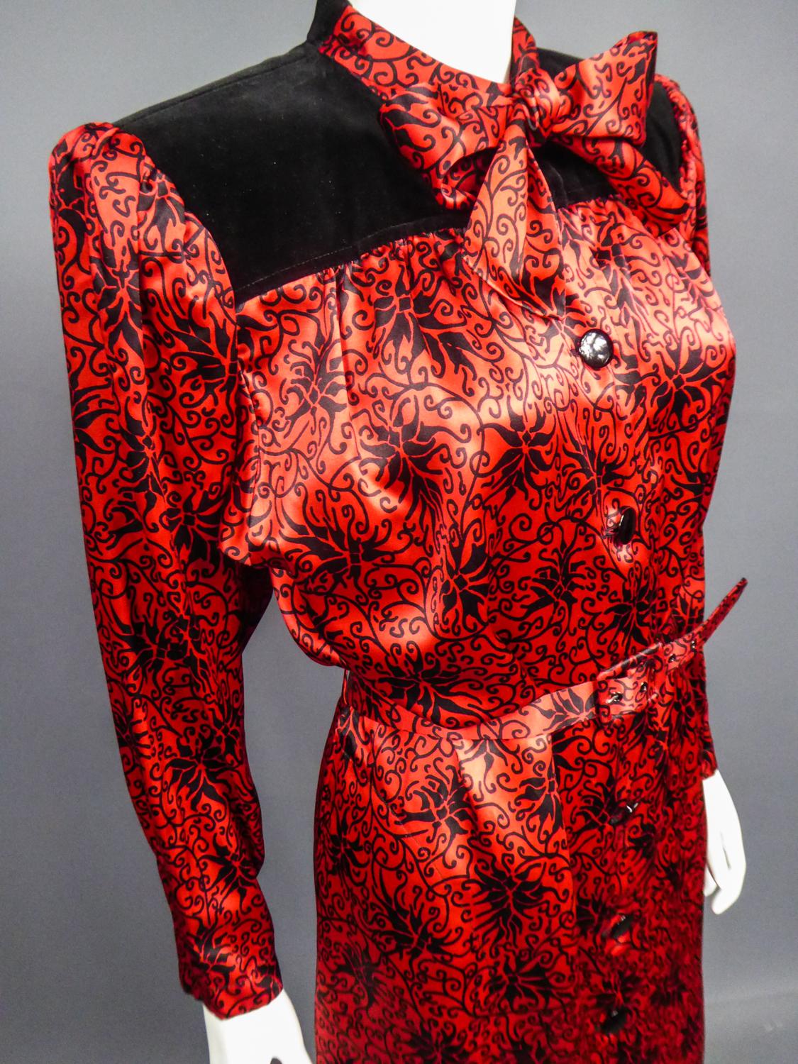 Yves Saint Laurent Blouse Dress in Printed Satin Circa 1990 For Sale 10