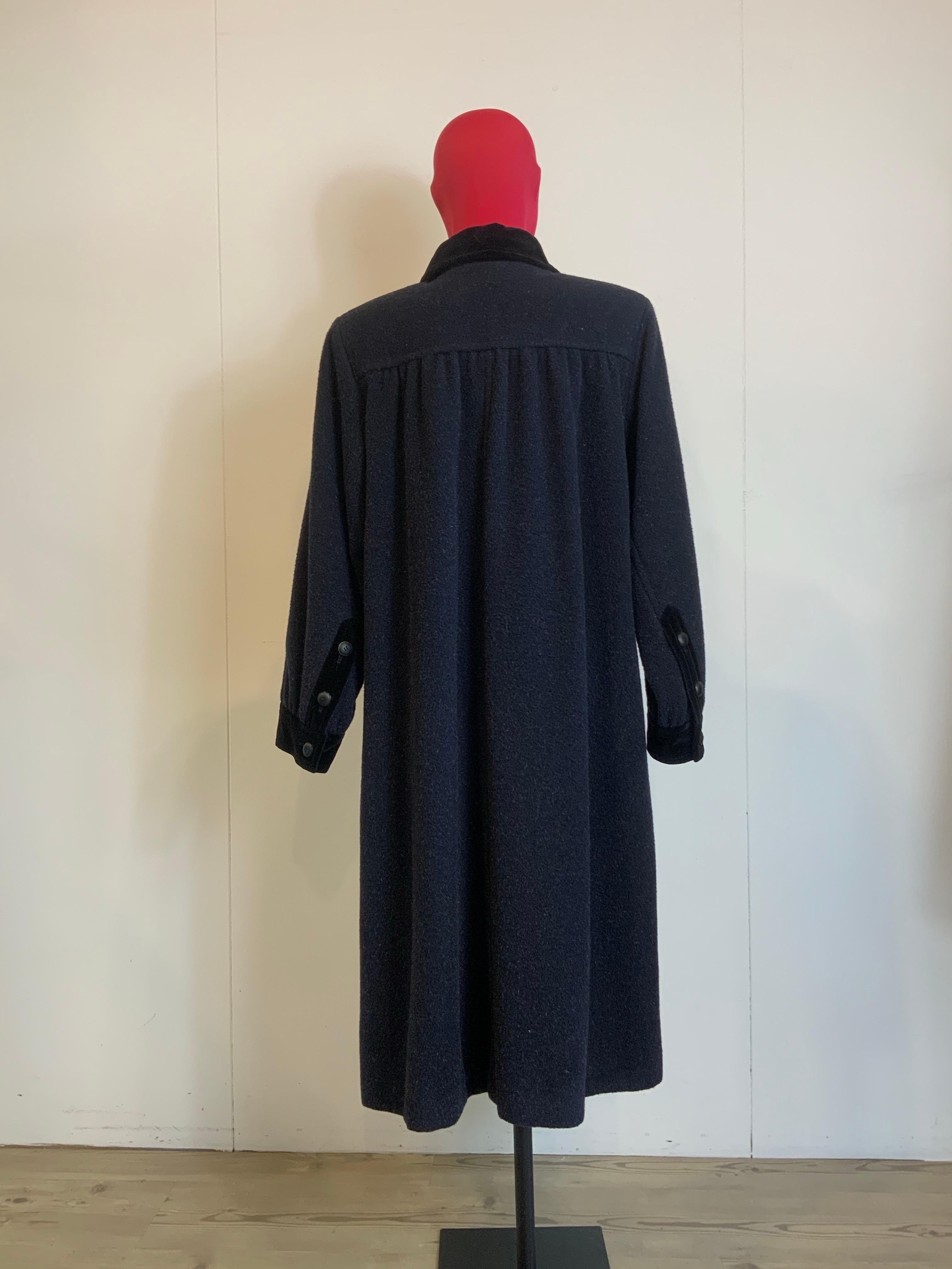Women's or Men's Yves Saint Laurent Variation blue Coat For Sale