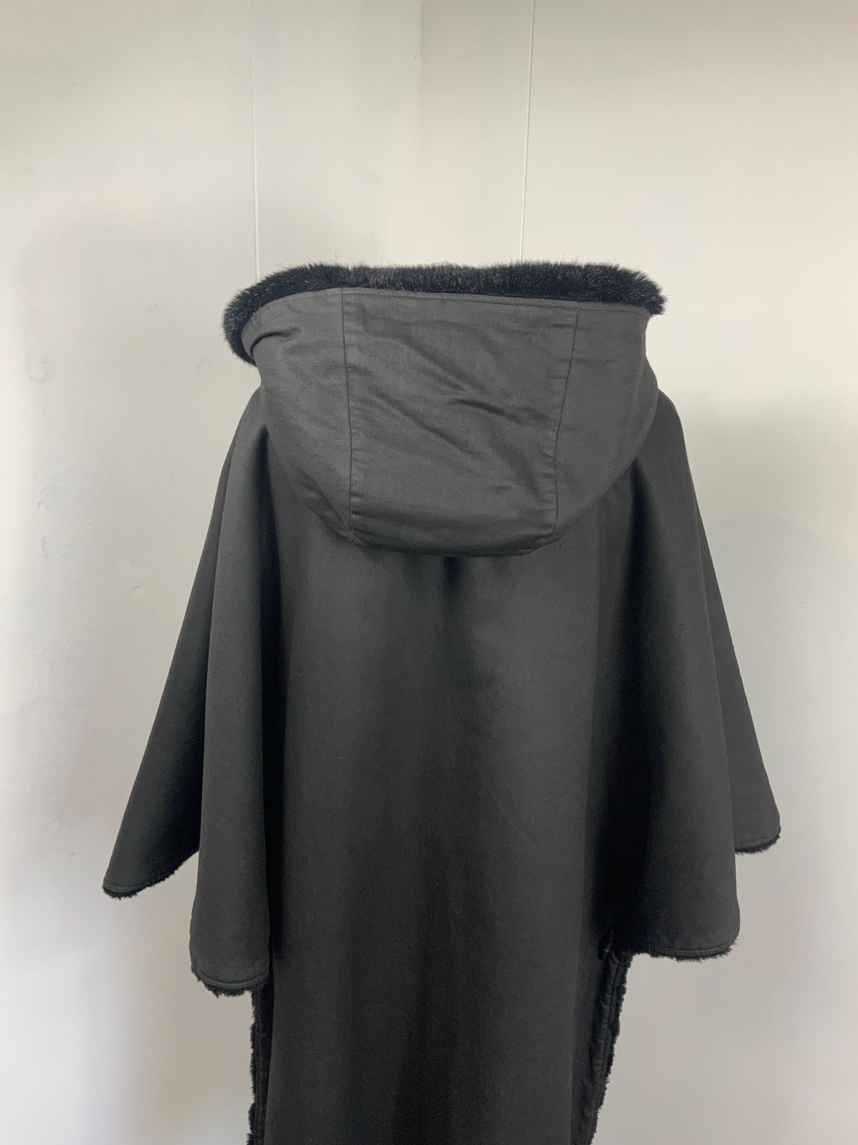 Yves Saint Laurent Variation vintage Cloak For Sale 2