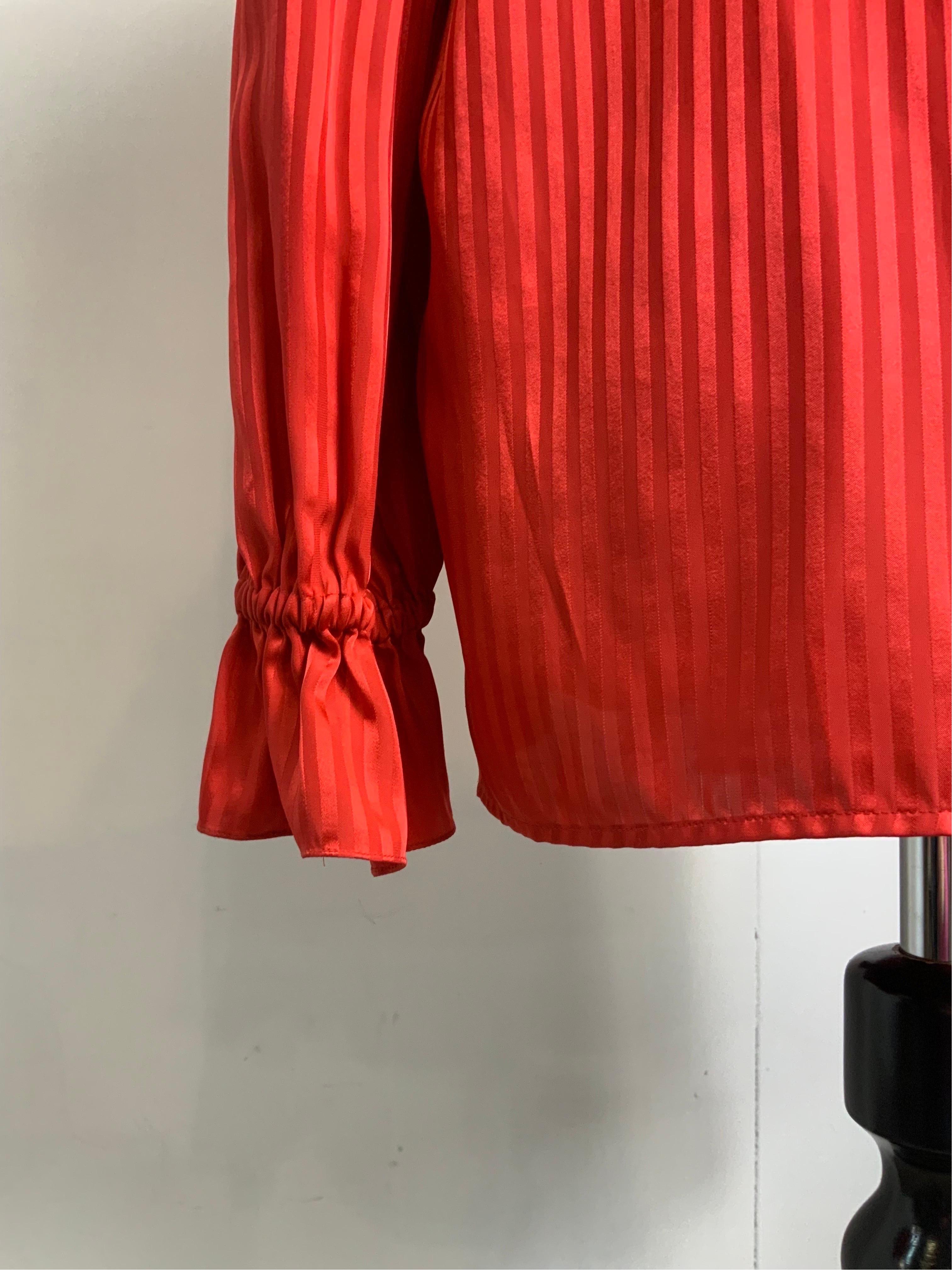 Yves Saint Laurent Variation Vintage red Shirt For Sale 1