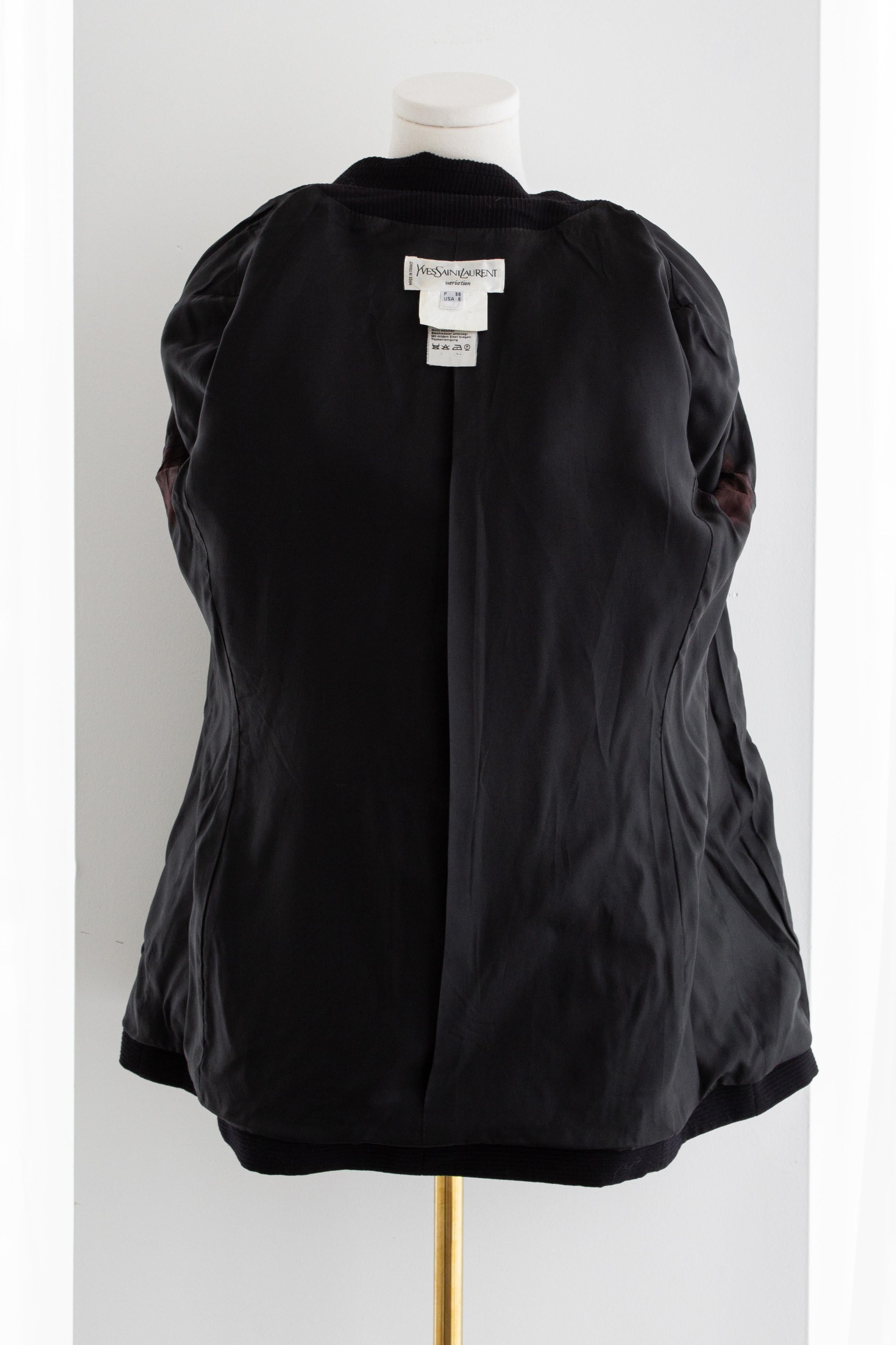 Yves Saint Laurent Variation Vintage S/S 1995 Black Jacket Gold Heart Buttons en vente 5