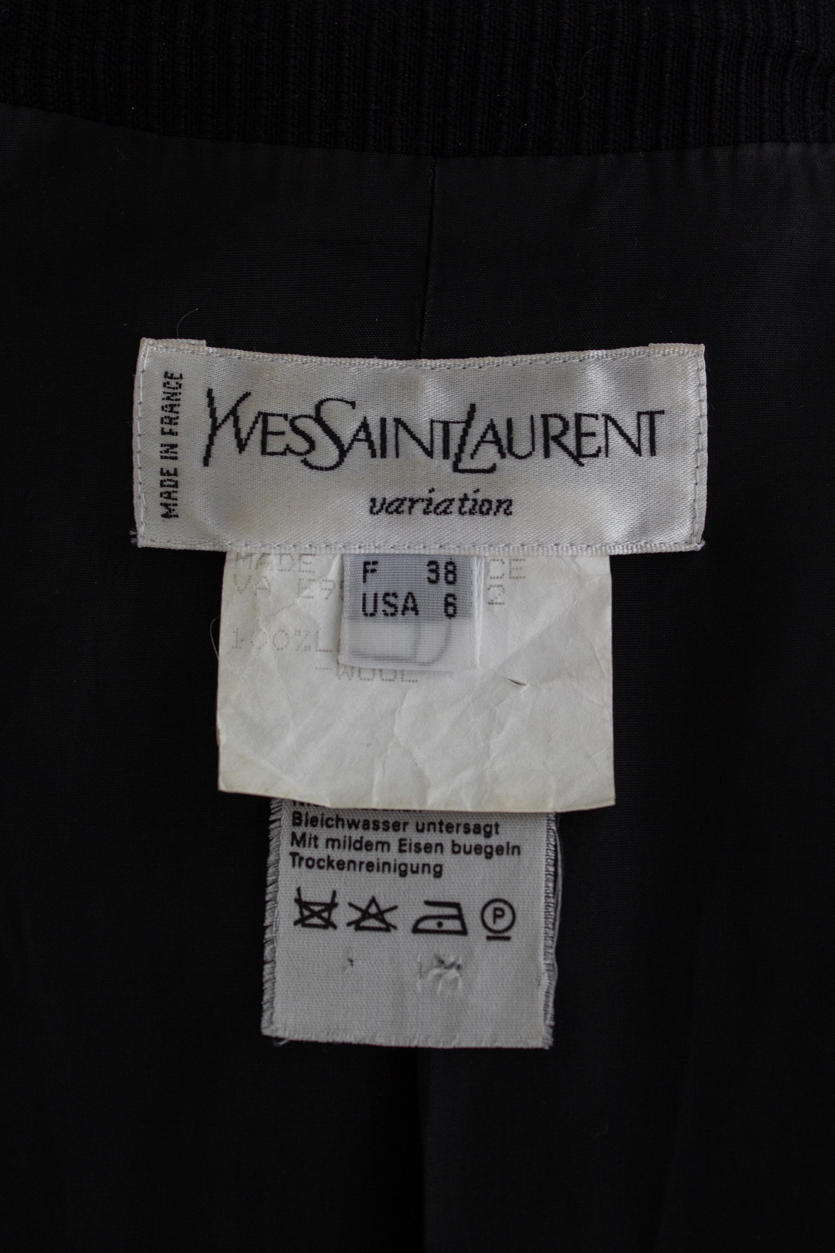 Yves Saint Laurent Variation Vintage S/S 1995 Black Jacket Gold Heart Buttons en vente 6