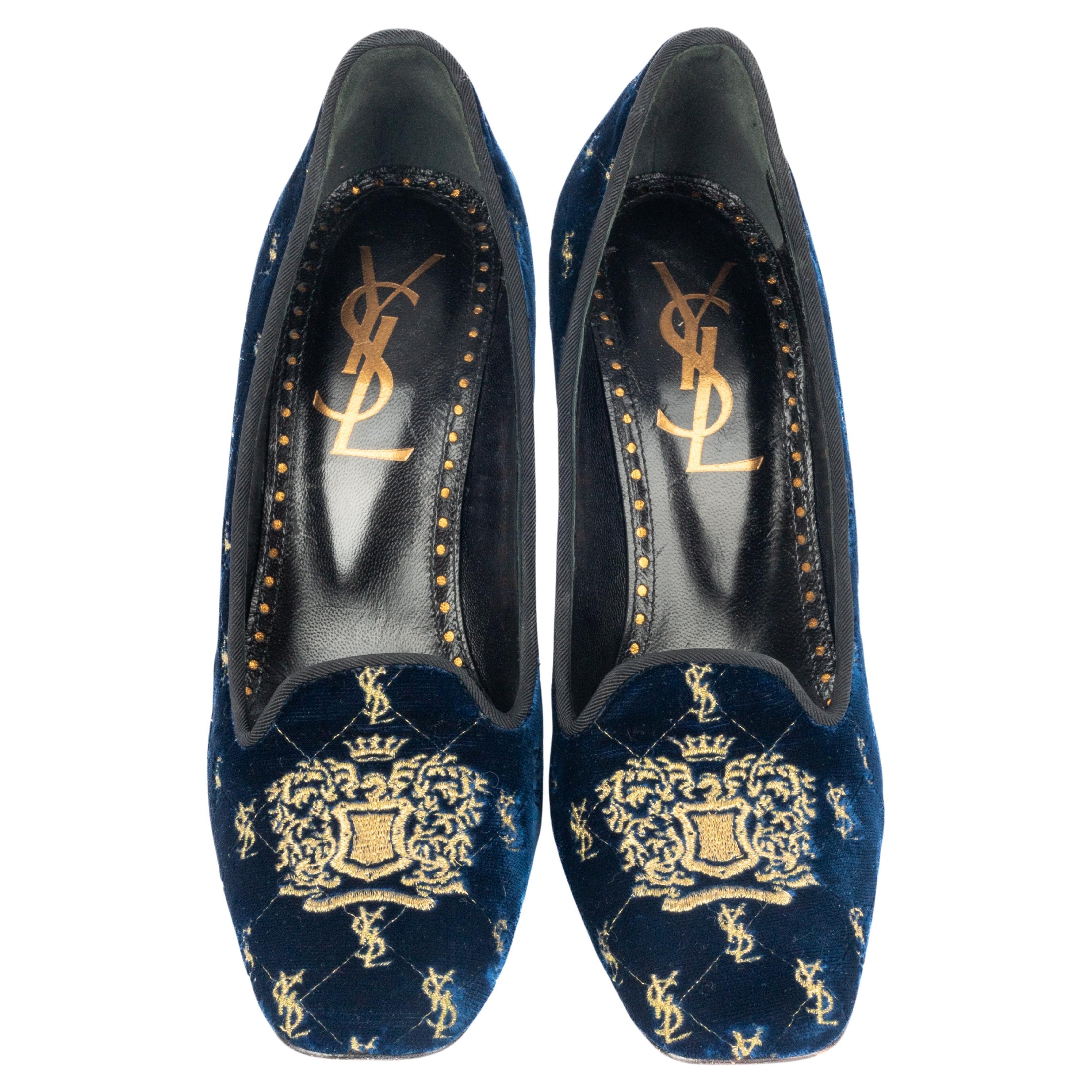 Zapatos de terciopelo Yves Saint Laurent