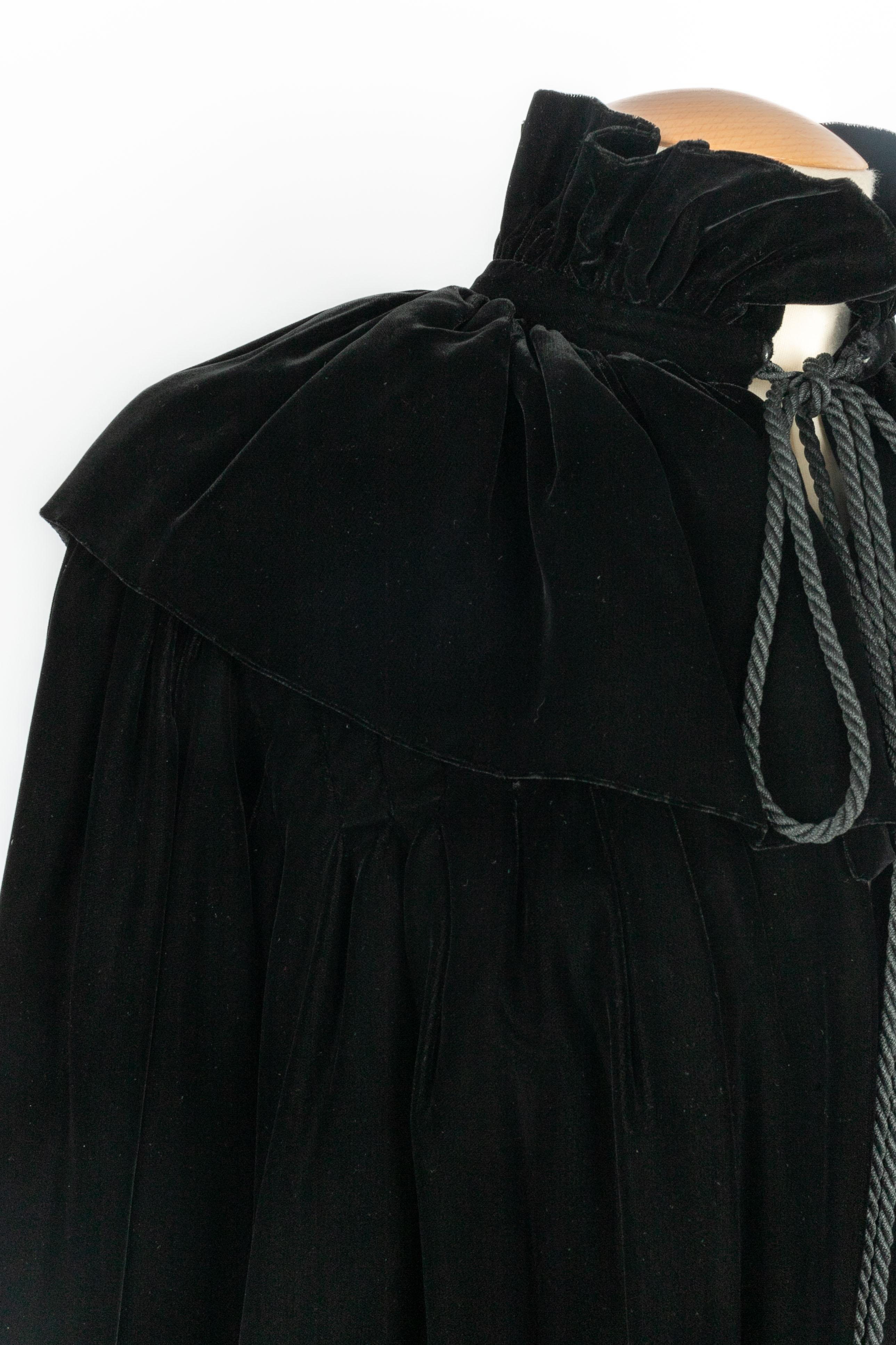 Set di velluto Yves Saint Laurent in vendita 6