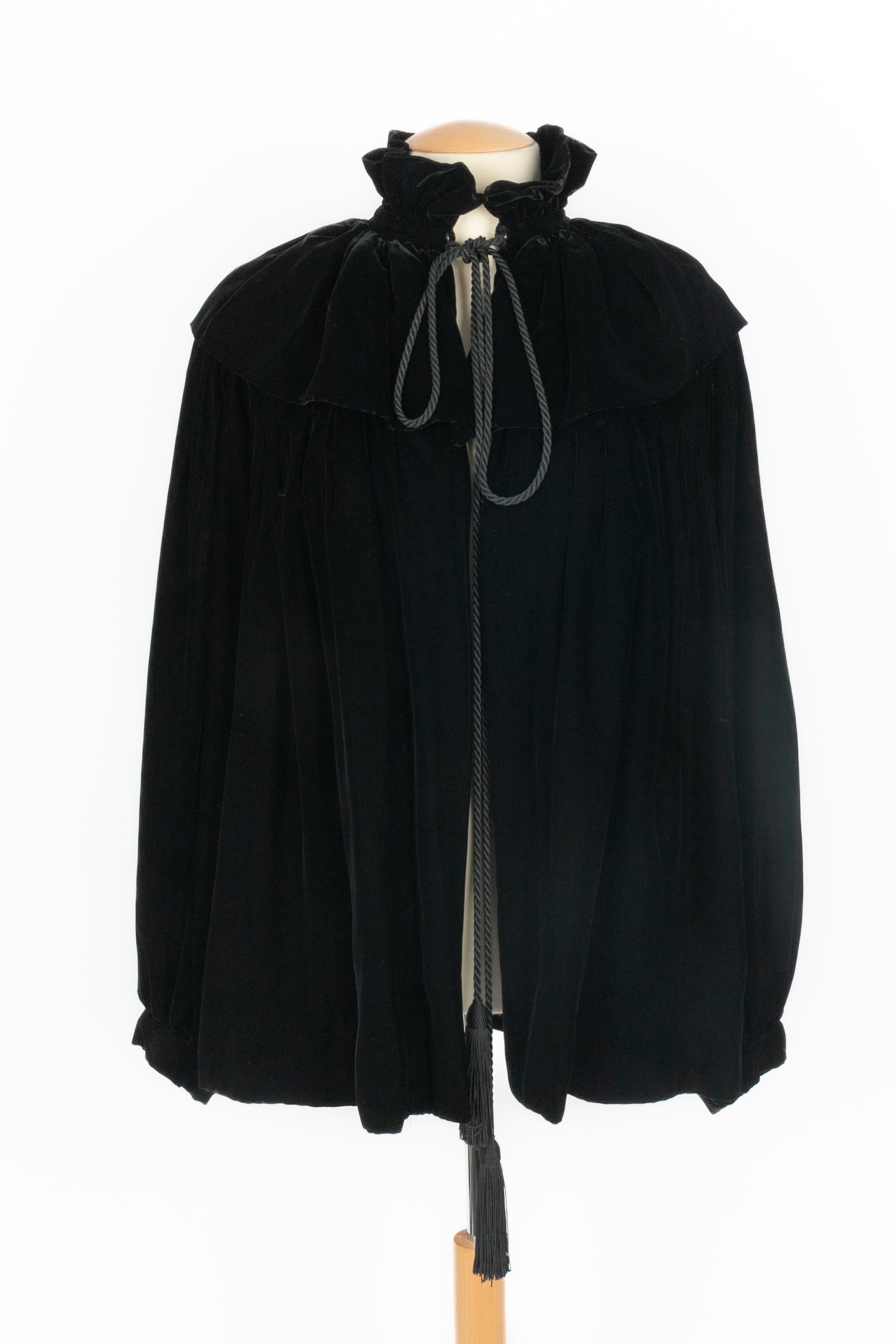 Set di velluto Yves Saint Laurent in vendita 7