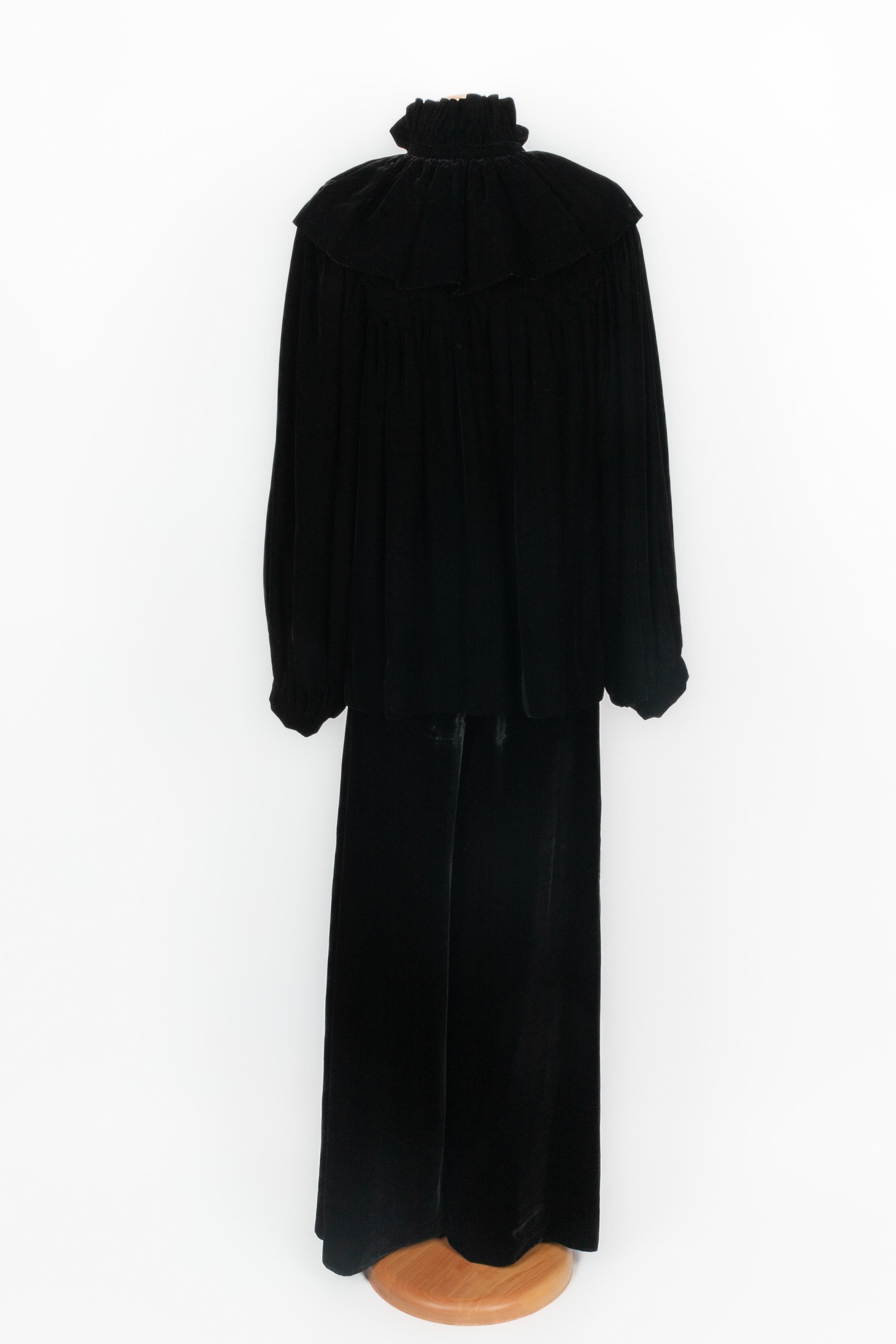 Set di velluto Yves Saint Laurent in vendita 4