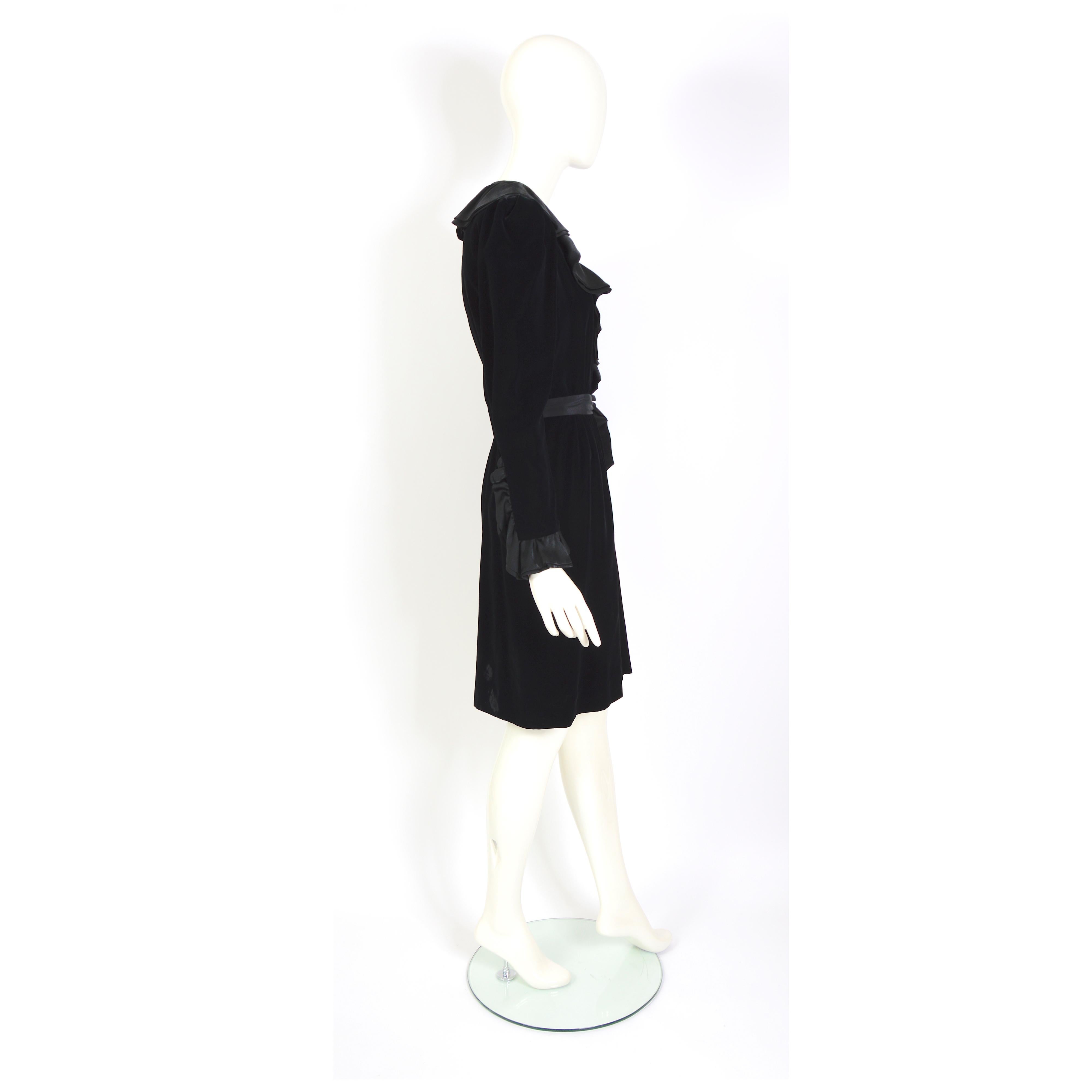 Yves Saint Laurent vintage 1986 velvet ruffles dress seen on Catherine Deneuve For Sale 3