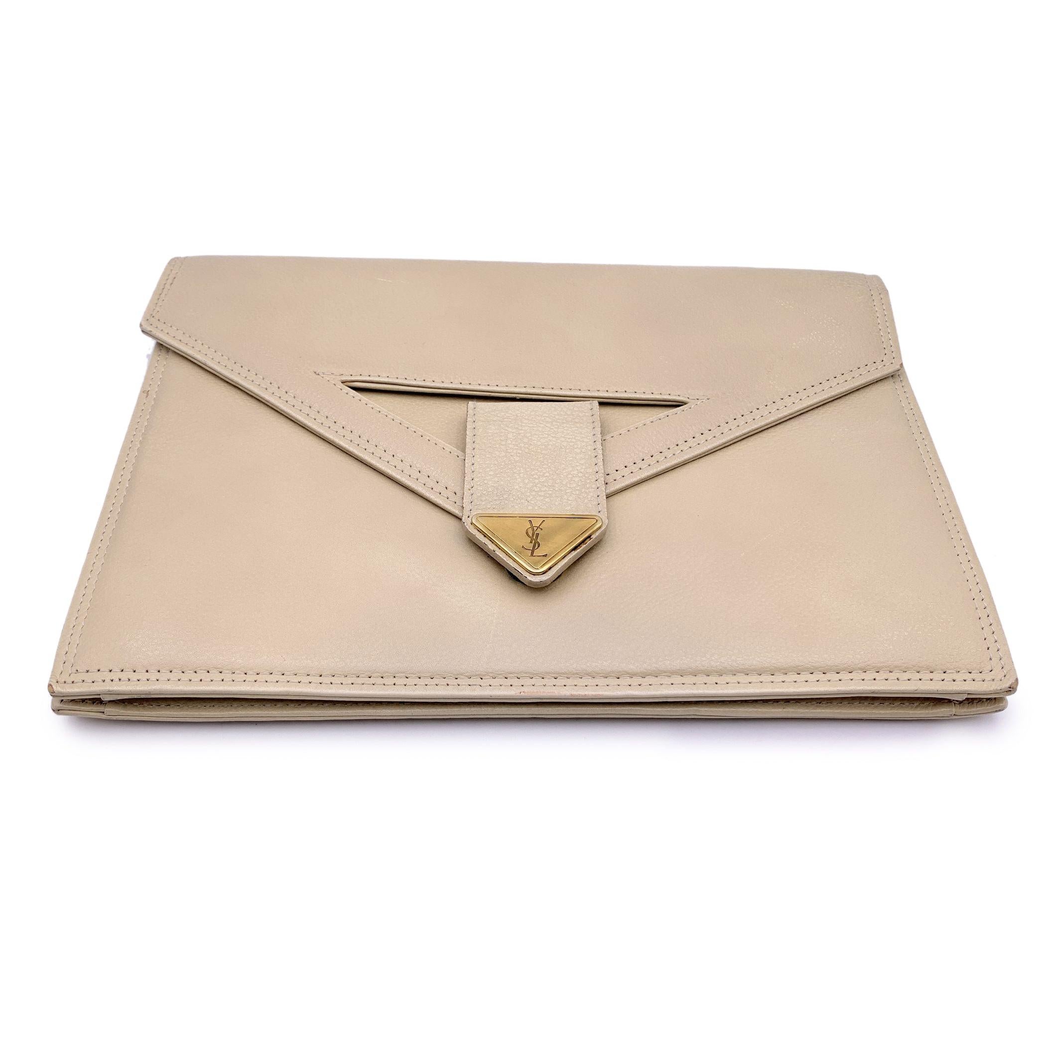 Women's Yves Saint Laurent Vintage Beige Leather Clutch Bag Handbag For Sale