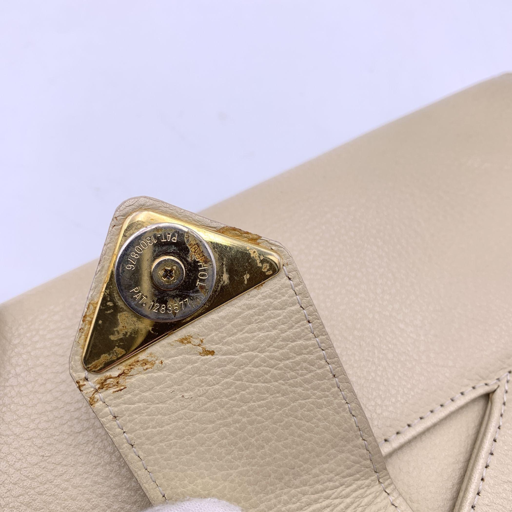 Yves Saint Laurent Vintage Beige Leather Clutch Bag Handbag For Sale 3