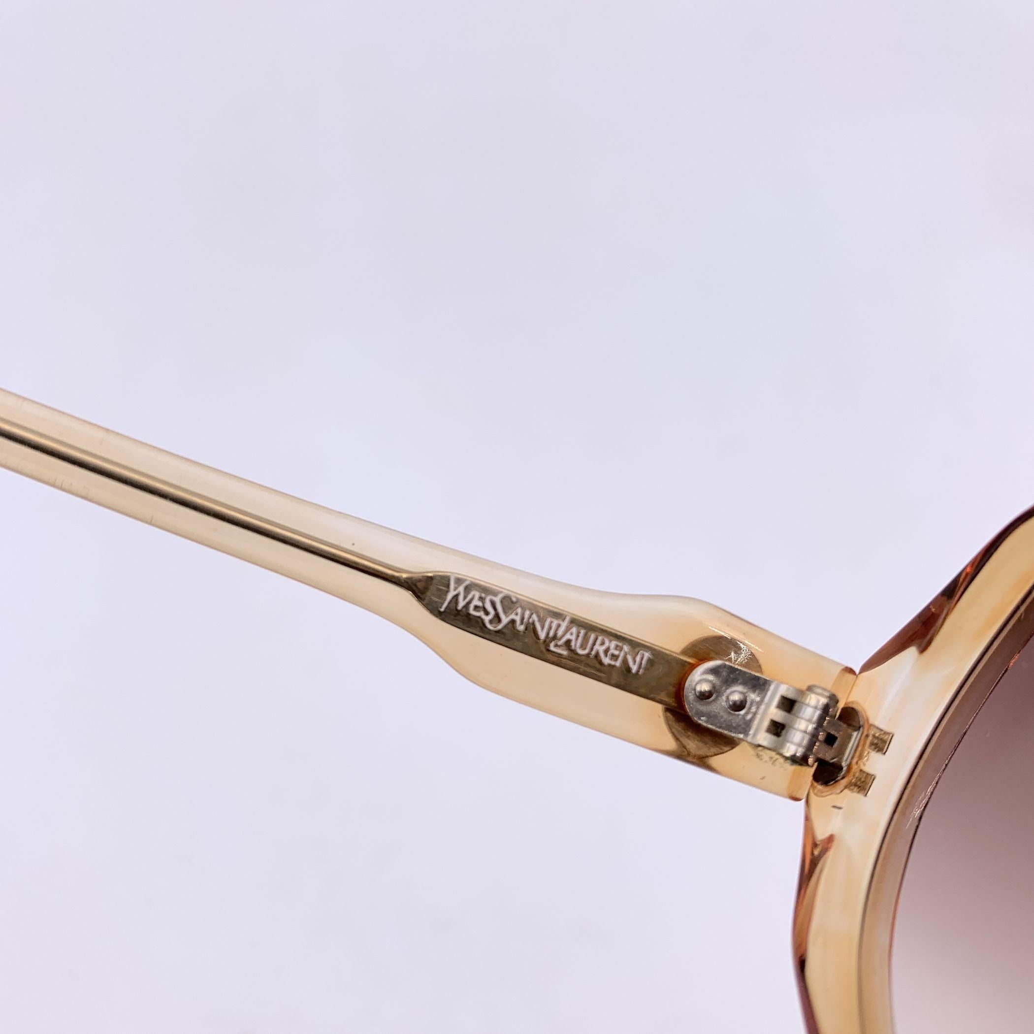 Women's Yves Saint Laurent Vintage Beige Sunglasses DELIAS 52/18 140 mm For Sale