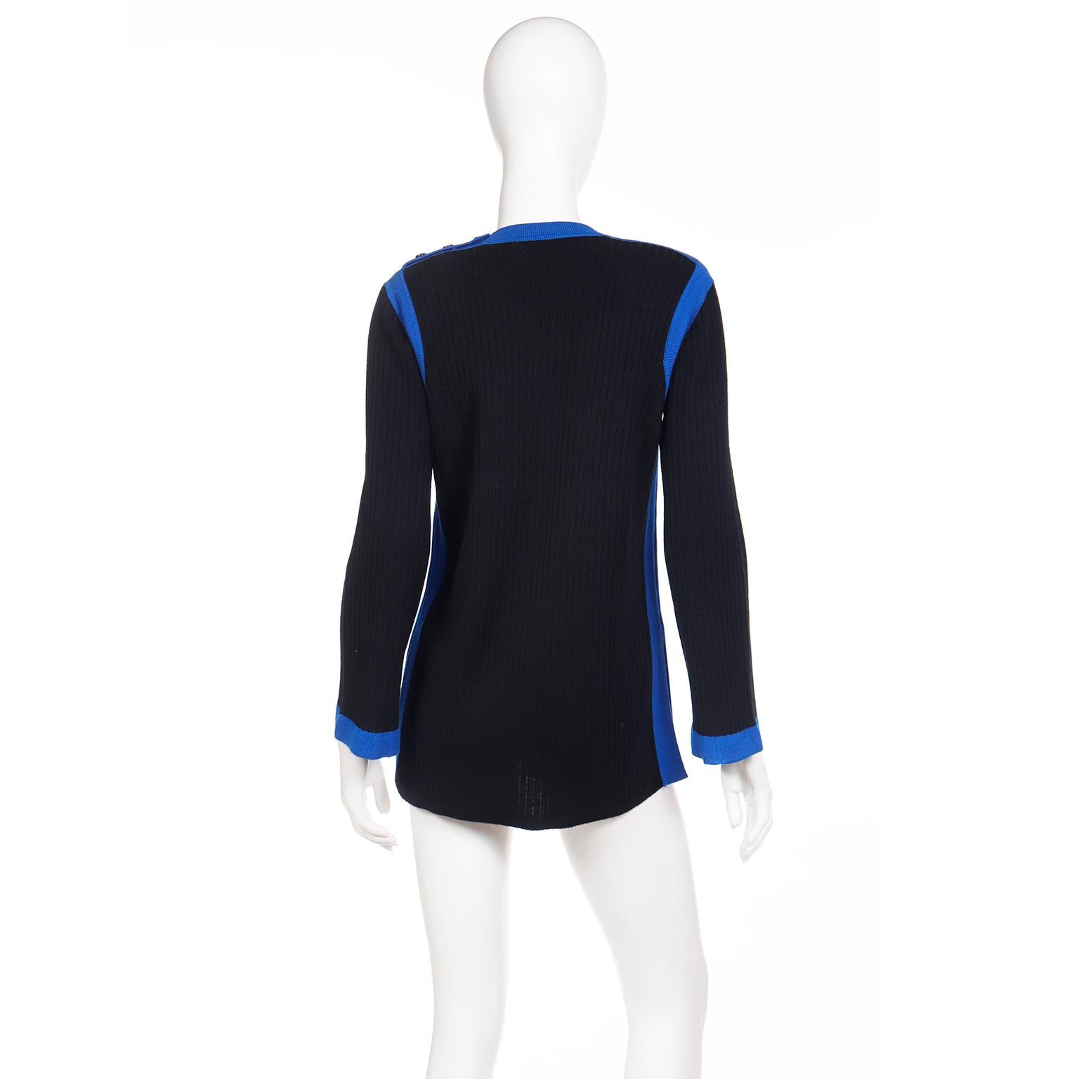 Yves Saint Laurent Vintage Pullover aus schwarzem und blauem Strick Damen im Angebot