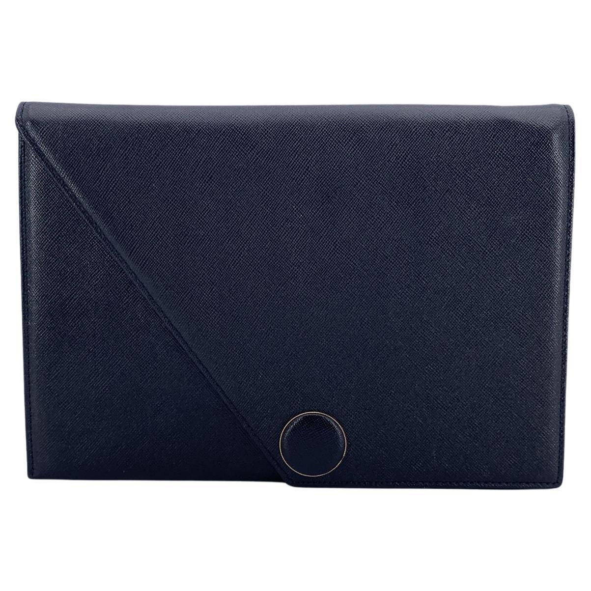 Yves Saint Laurent Bolso de mano asimétrico vintage de piel negra en venta