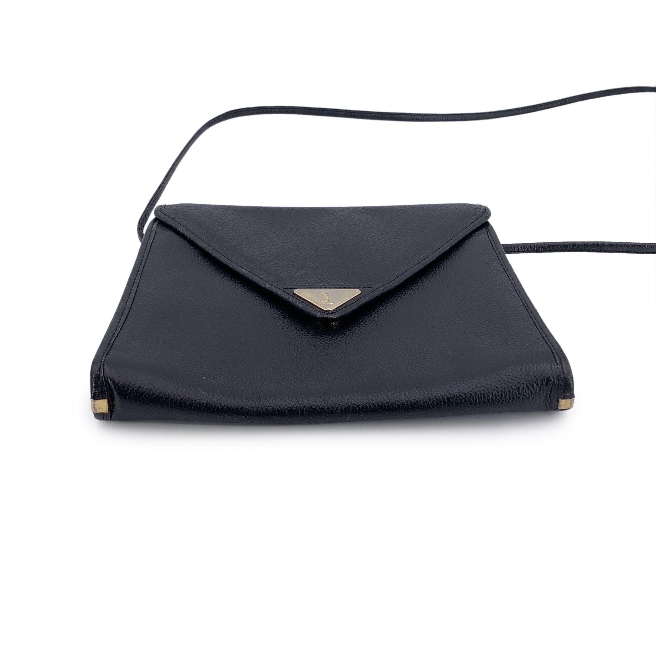 Yves Saint Laurent Vintage Black Leather Flap Crossbody Bag In Good Condition For Sale In Rome, Rome