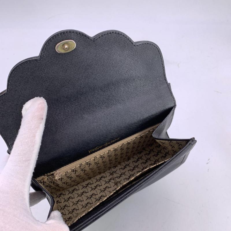 Yves Saint Laurent Vintage Sac à bandoulière en cuir noir Excellent état - En vente à Rome, Rome