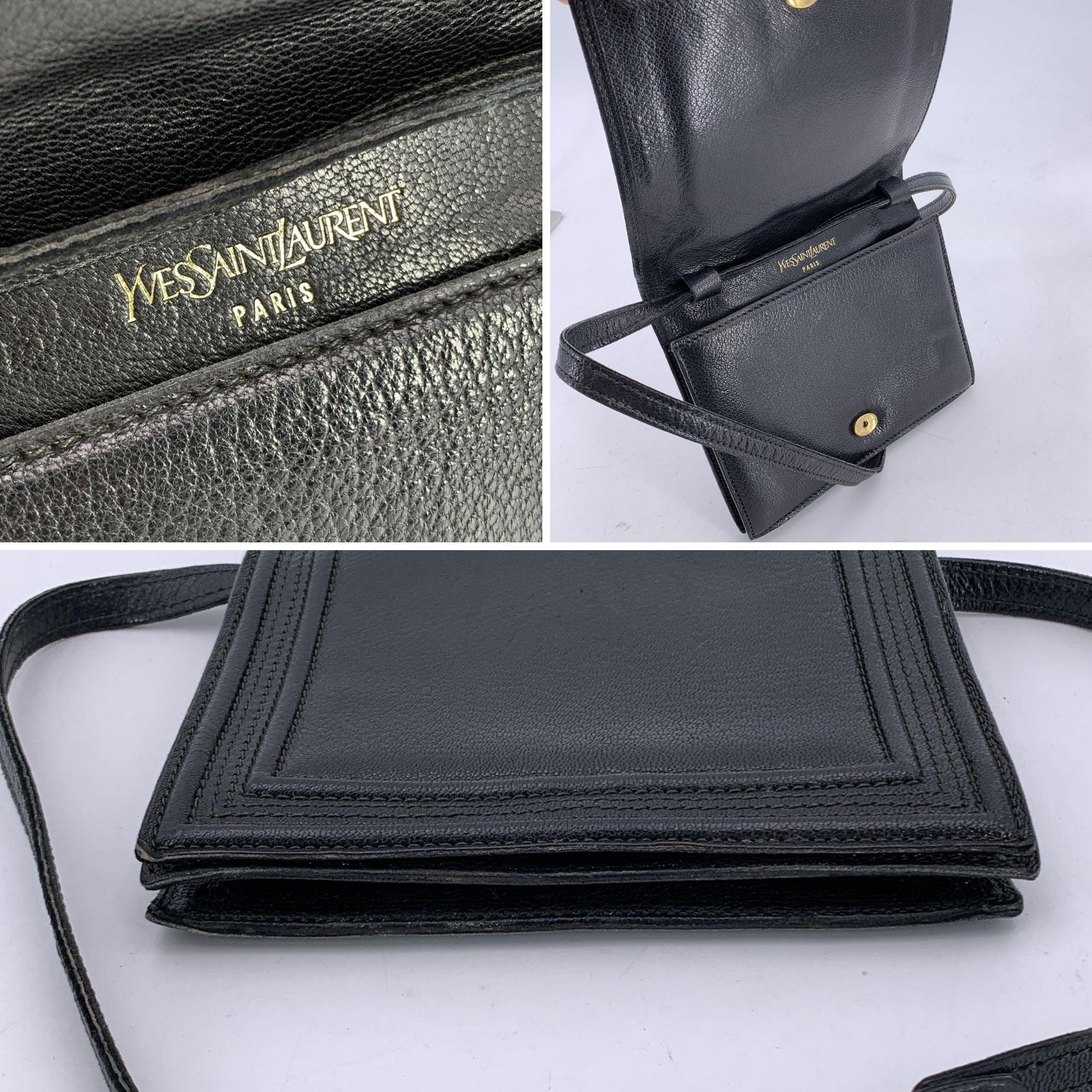 Yves Saint Laurent Vintage Schwarzes Leder Kleine Cabrio-Tasche im Angebot 1