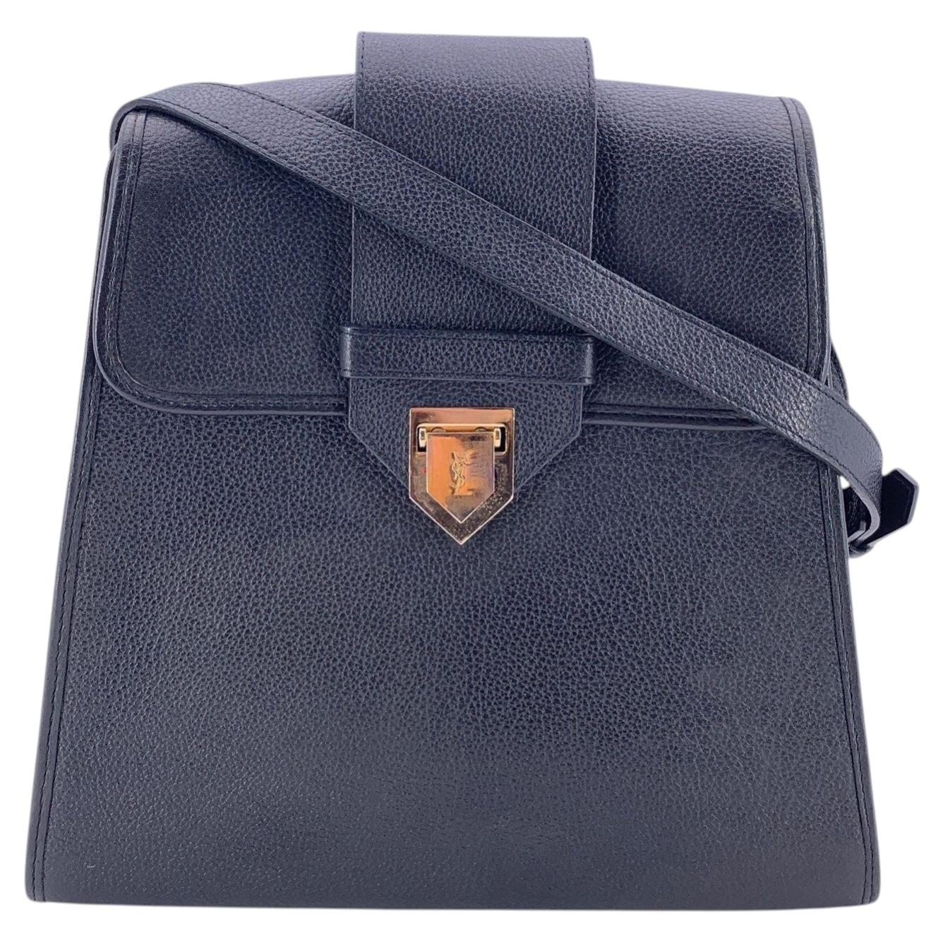 Sac à bandoulière trapèze vintage en cuir noir Yves Saint Laurent
