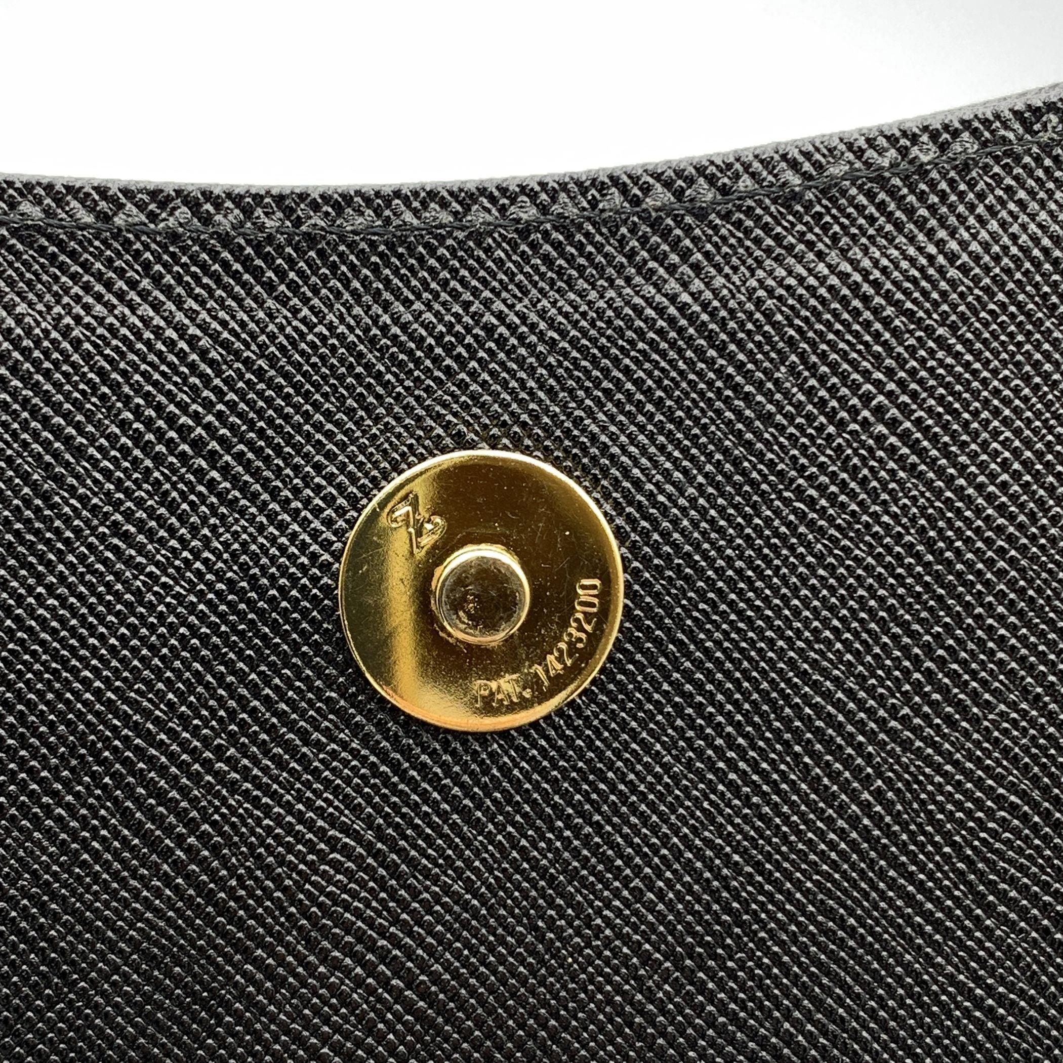 Yves Saint Laurent Vintage Schwarze YSL-Logo-Handtasche aus Leder 3