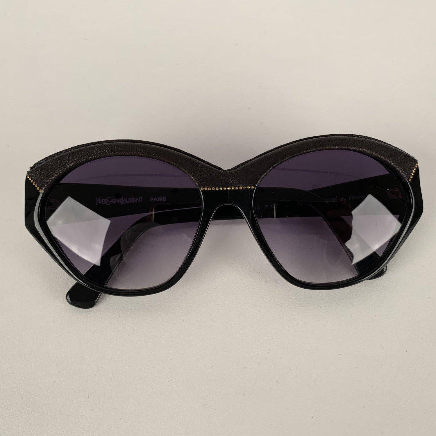 Yves Saint Laurent Vintage Black Sunglasses 8916 P367 with Leather In Excellent Condition In Rome, Rome