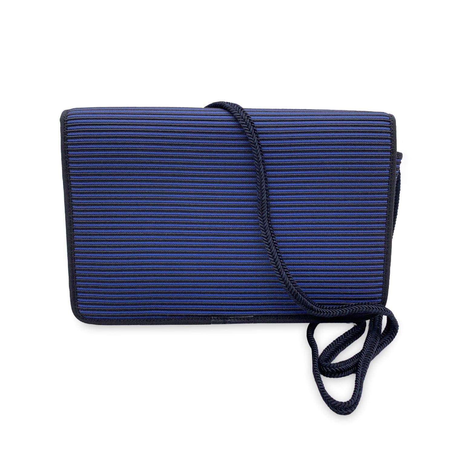 Yves Saint Laurent Vintage Blue and Black Ribbed Shoulder Bag In Excellent Condition In Rome, Rome