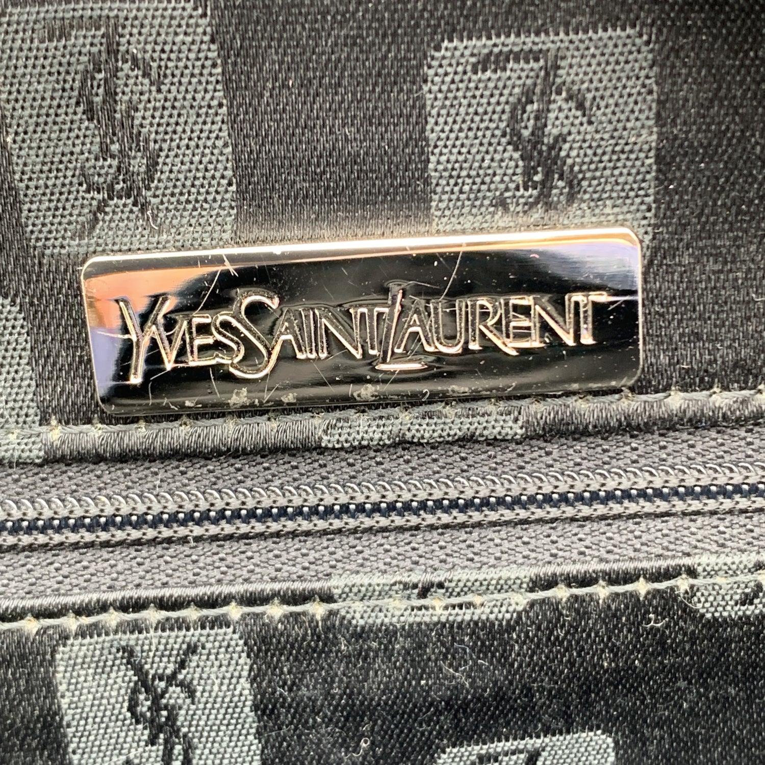 Sac à main vintage Yves Saint Laurent en satin bleu avec logo YSL en vente 3