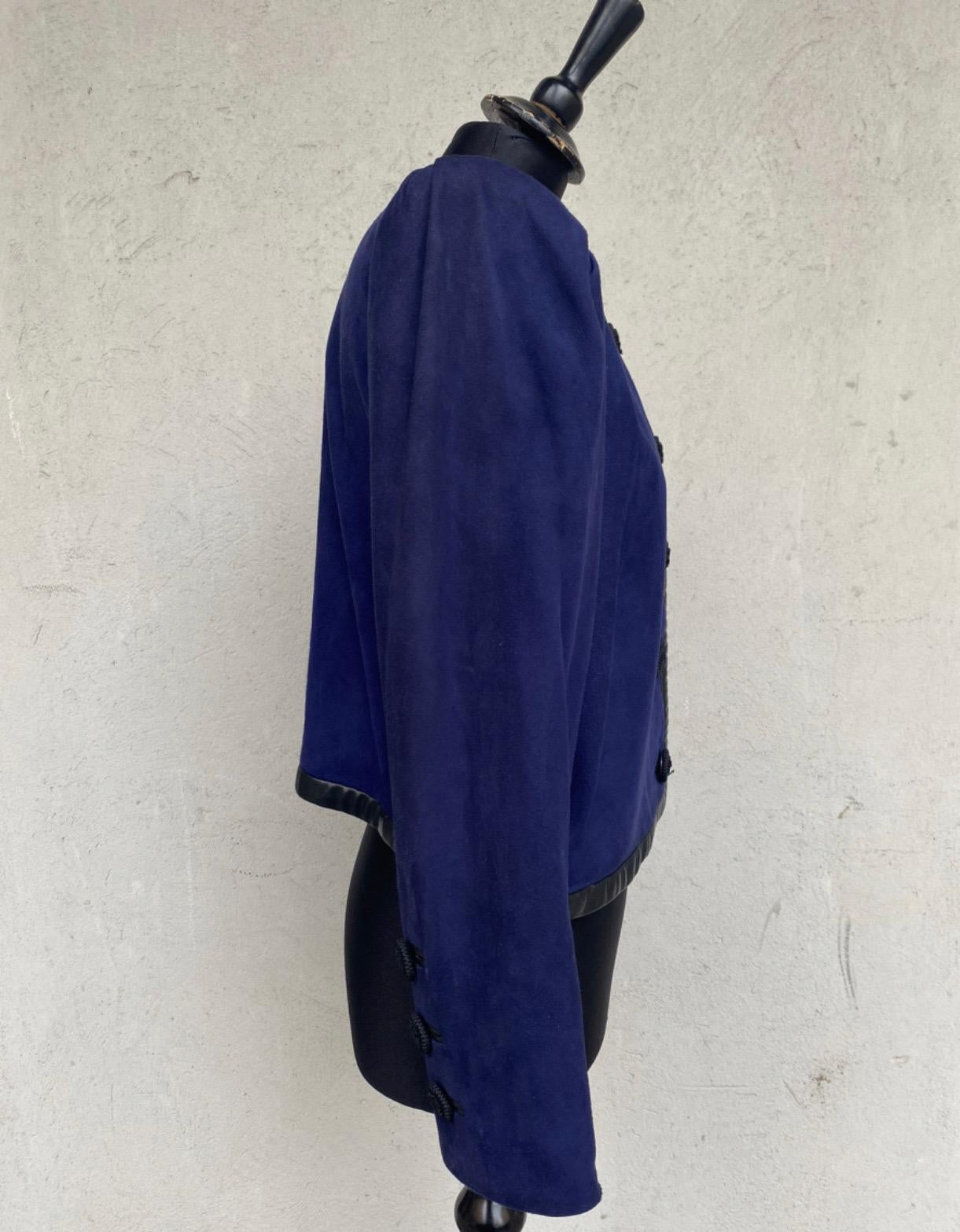 Yves Saint Laurent vintage blue suede Jacket In Good Condition For Sale In Carnate, IT