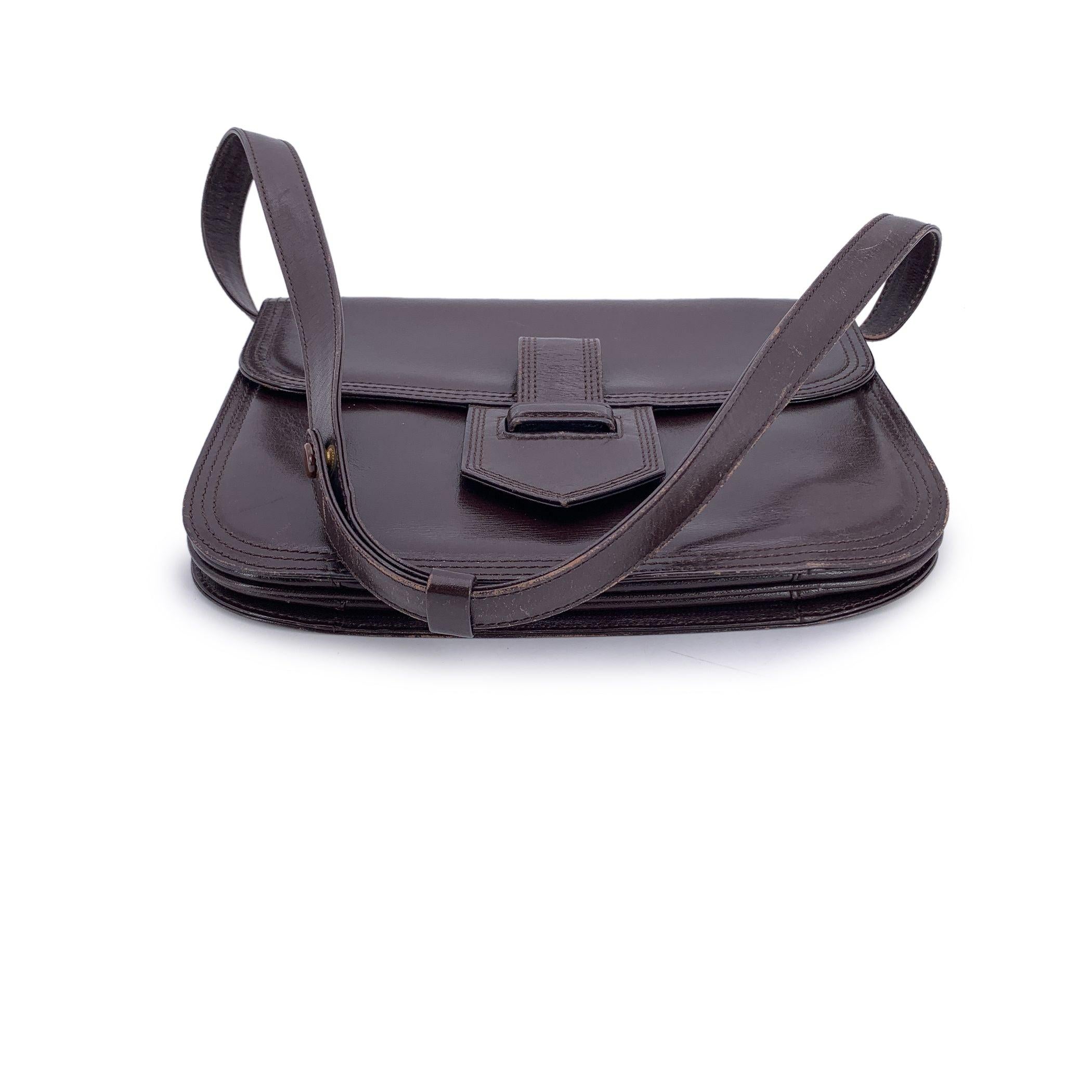 Yves Saint Laurent Vintage Braun Leder Convertible Umhängetasche im Zustand „Gut“ im Angebot in Rome, Rome