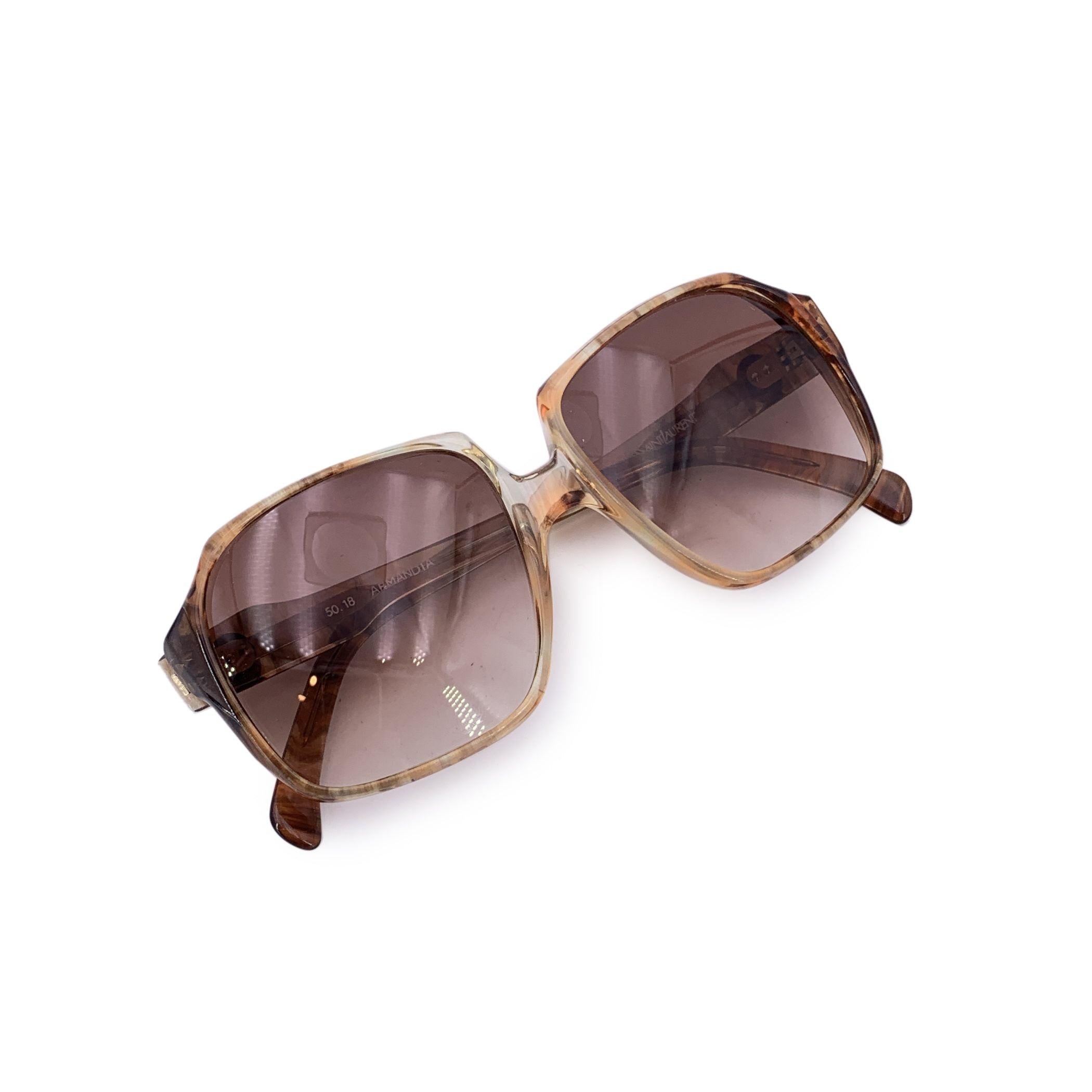 Occhiali da sole squadrati marroni vintage Yves Saint Laurent ARMANDIA 50/18 in vendita 1