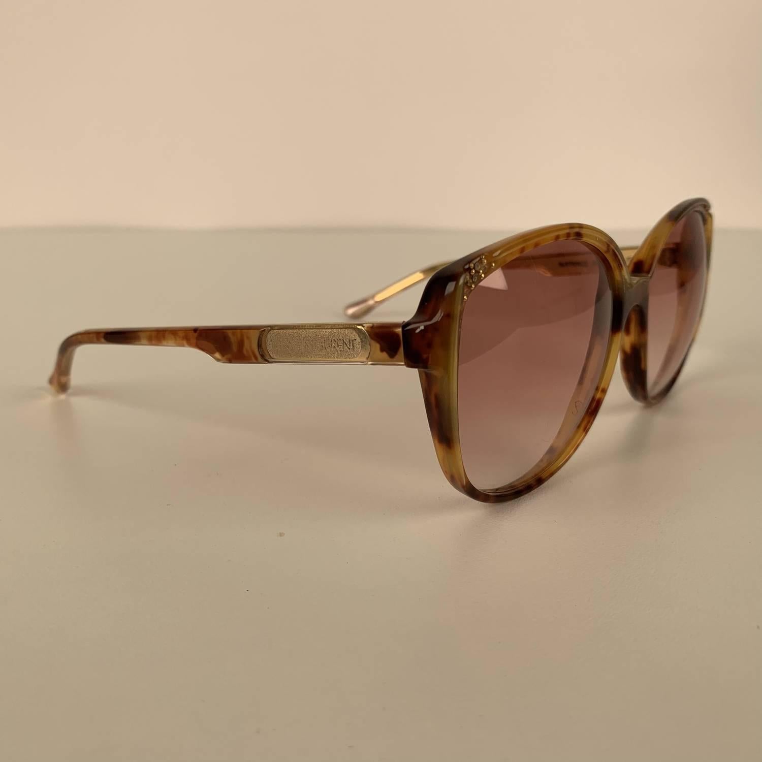 Women's Yves Saint Laurent Vintage Butterfly Mint Sunglasses 8150 58-14 140mm