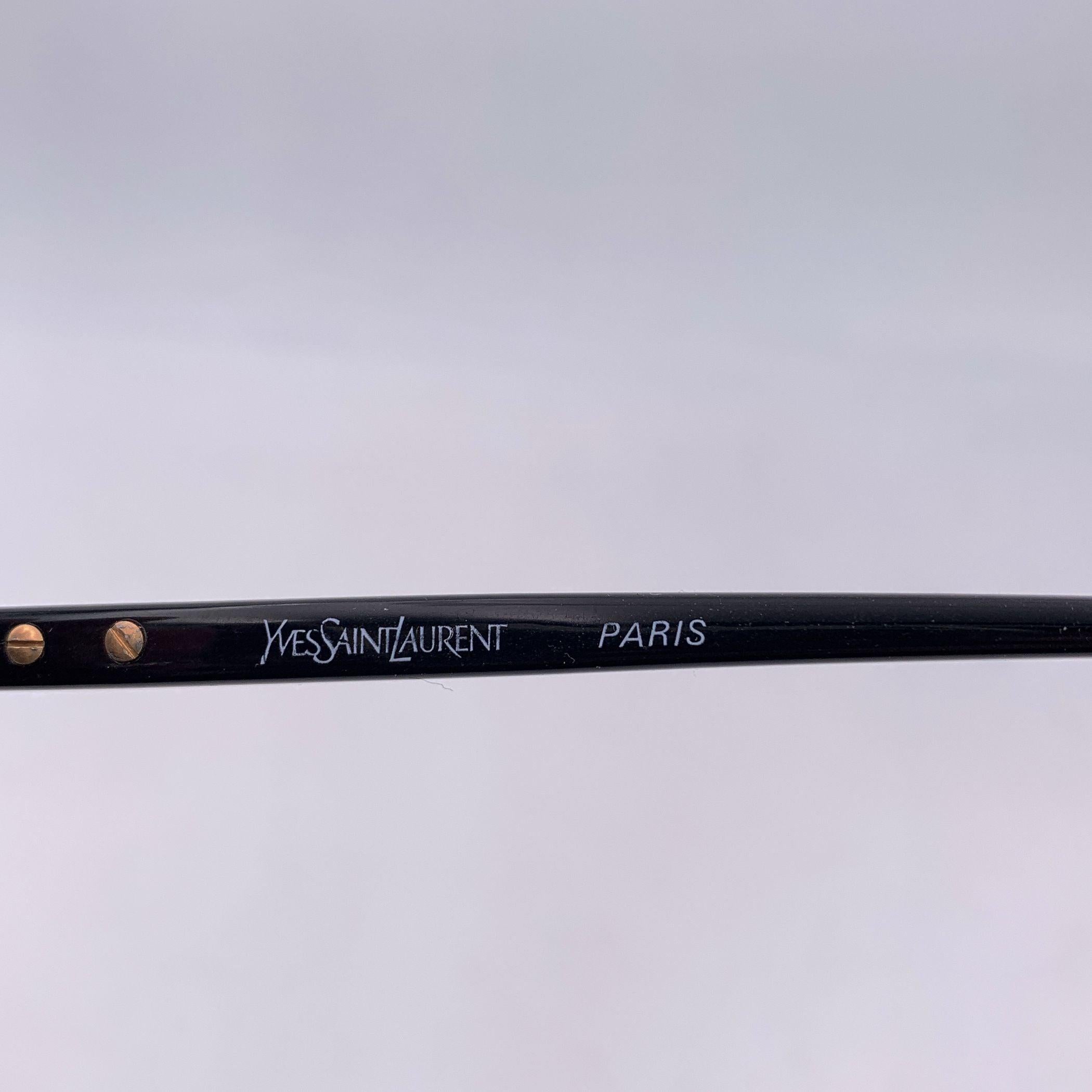 Gris Yves Saint Laurent Vintage Lunettes de soleil papillon VIRGILE 56/18 140mm en vente