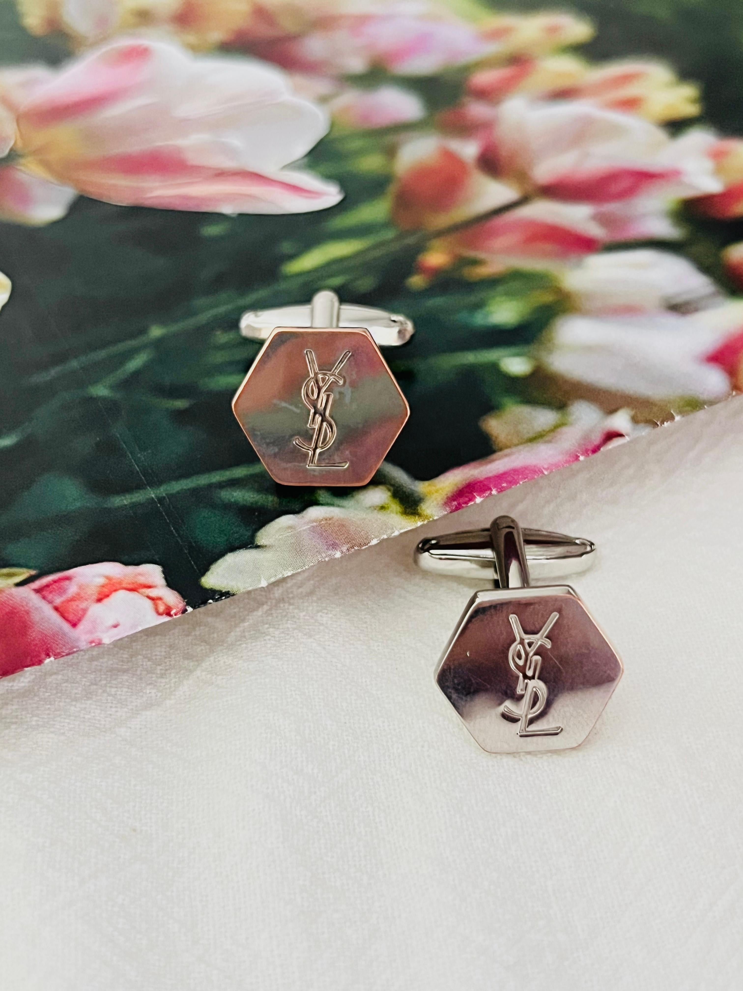 Men's Yves Saint Laurent Vintage Classic Logo Hallmark YSL Hexagon Silver Cufflinks For Sale
