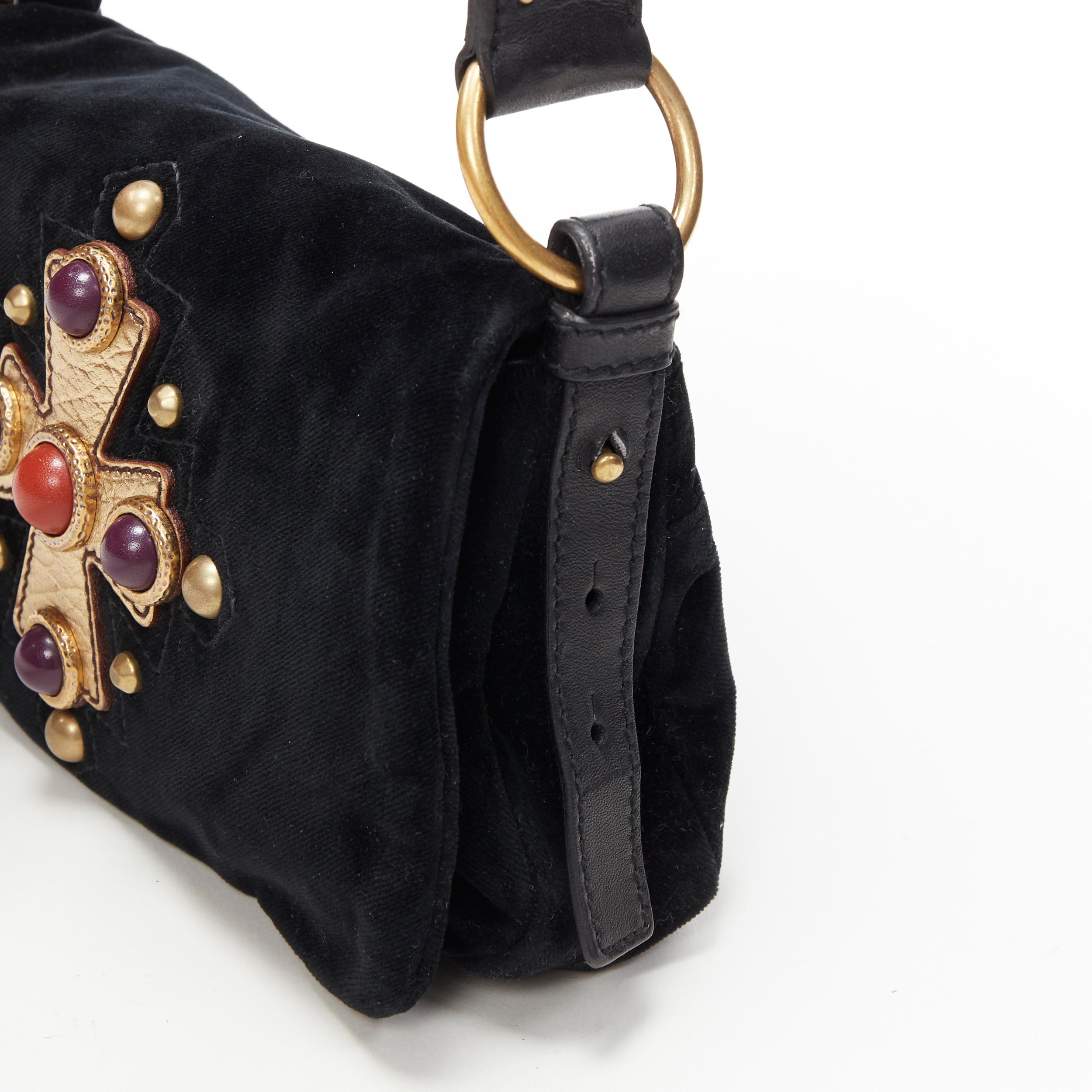 YVES SAINT LAURENT Vintage Kruzifix Kreuzknopf schwarzer Samtüberschlag Umhängetasche 3