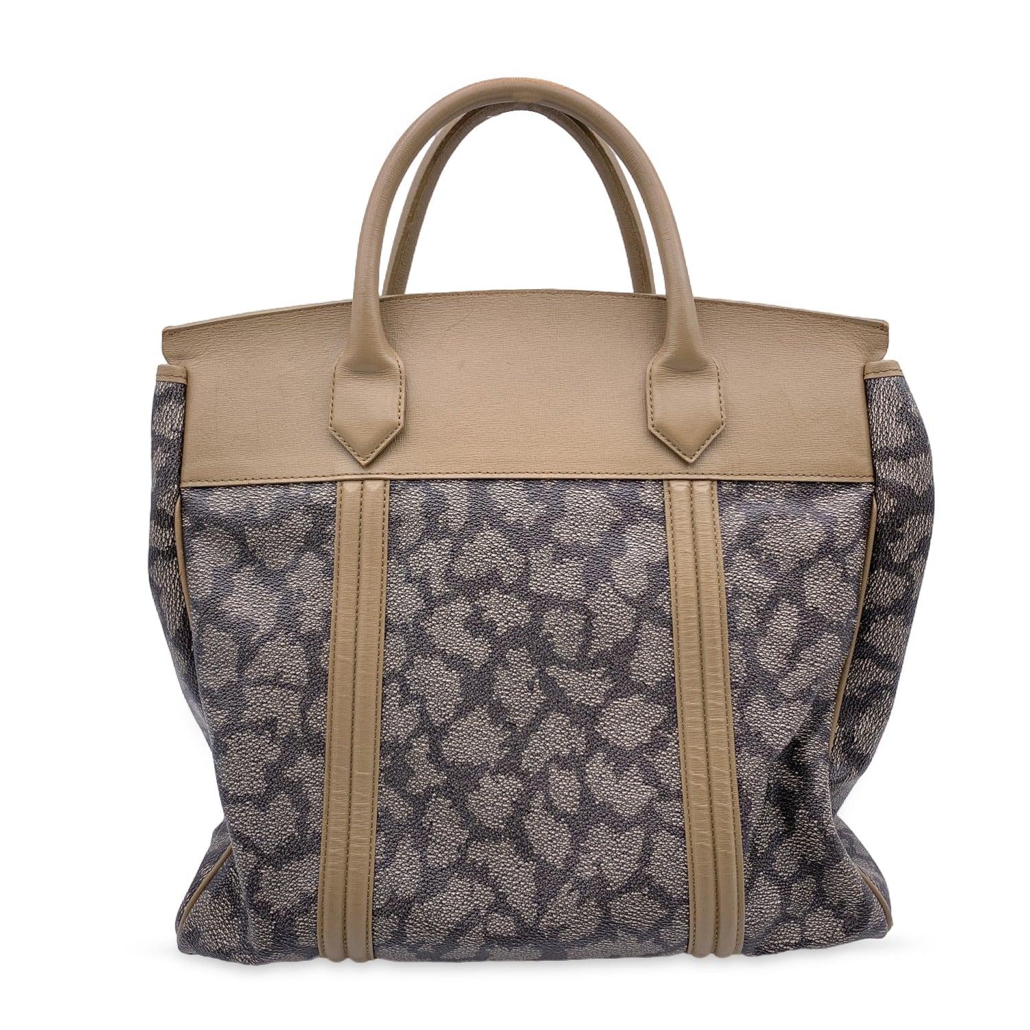Yves Saint Laurent Vintage Giraffe Print Canvas Tote Bag Satchel In Good Condition For Sale In Rome, Rome