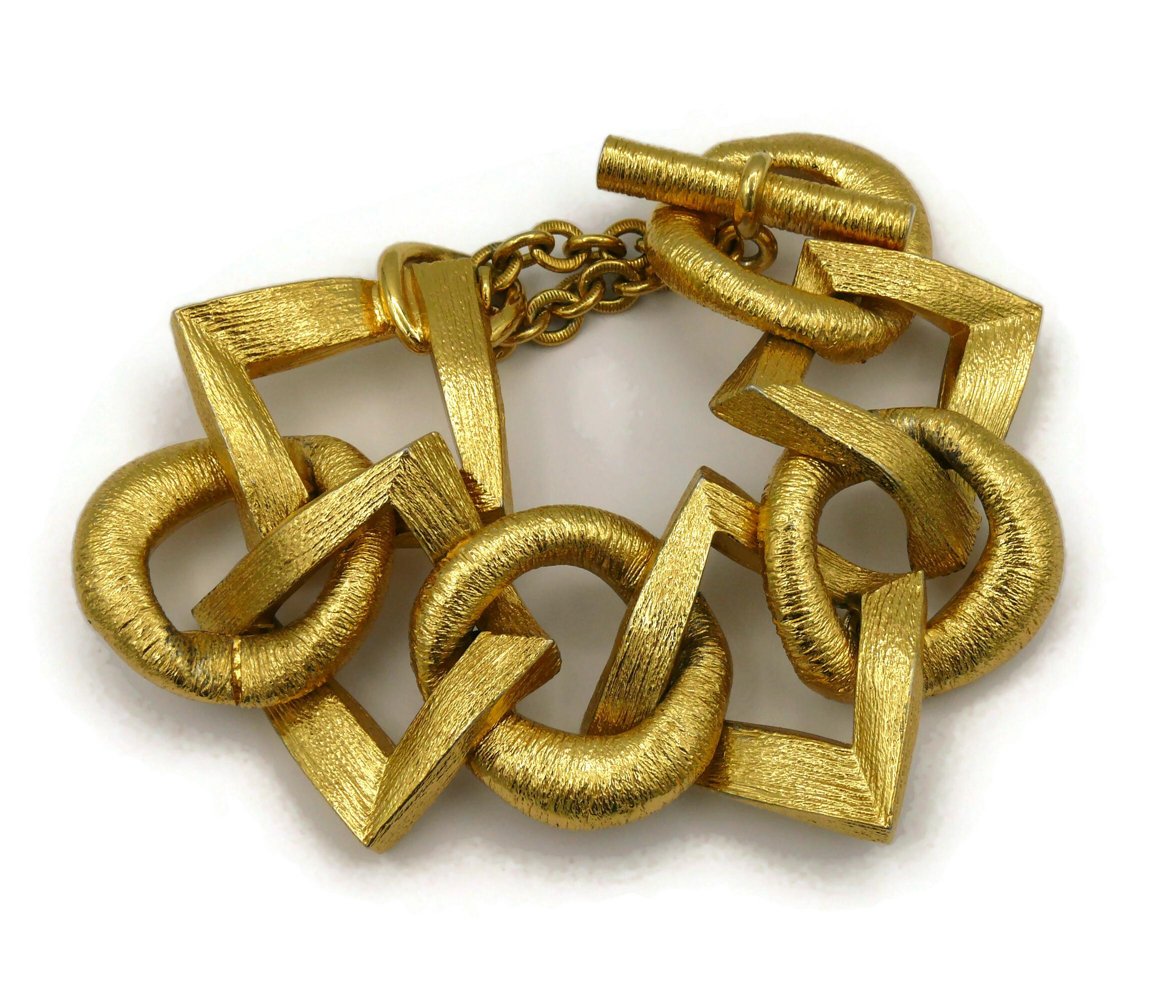 YVES SAINT LAURENT Vintage Gold Tone Link Bracelet In Good Condition For Sale In Nice, FR