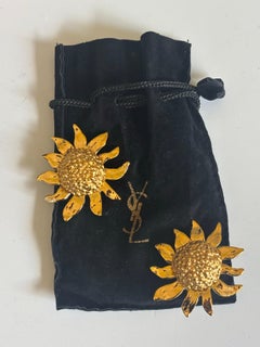 YVES SAINT LAURENT – Vintage Gold-Tone Sunflower Clip-On Earrings