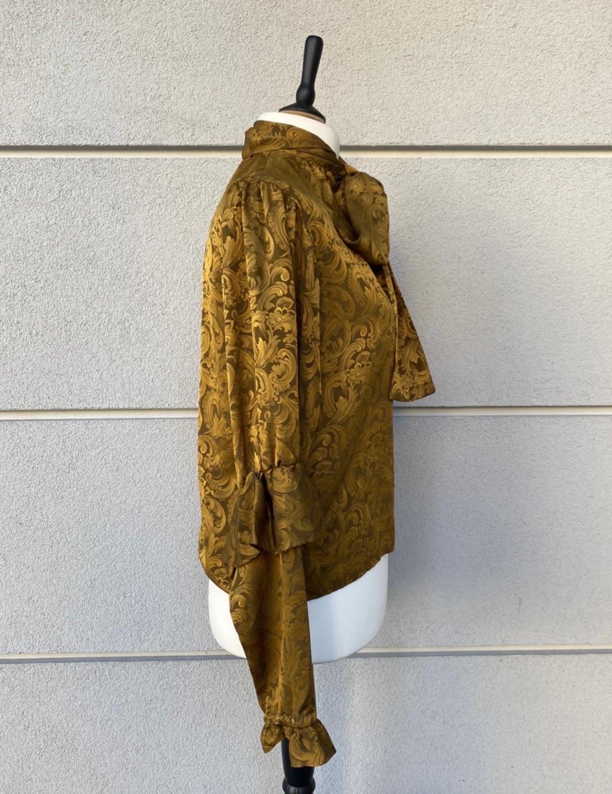 Yves Saint Laurent vintage golden baroque Silk Shirt In Good Condition For Sale In Carnate, IT
