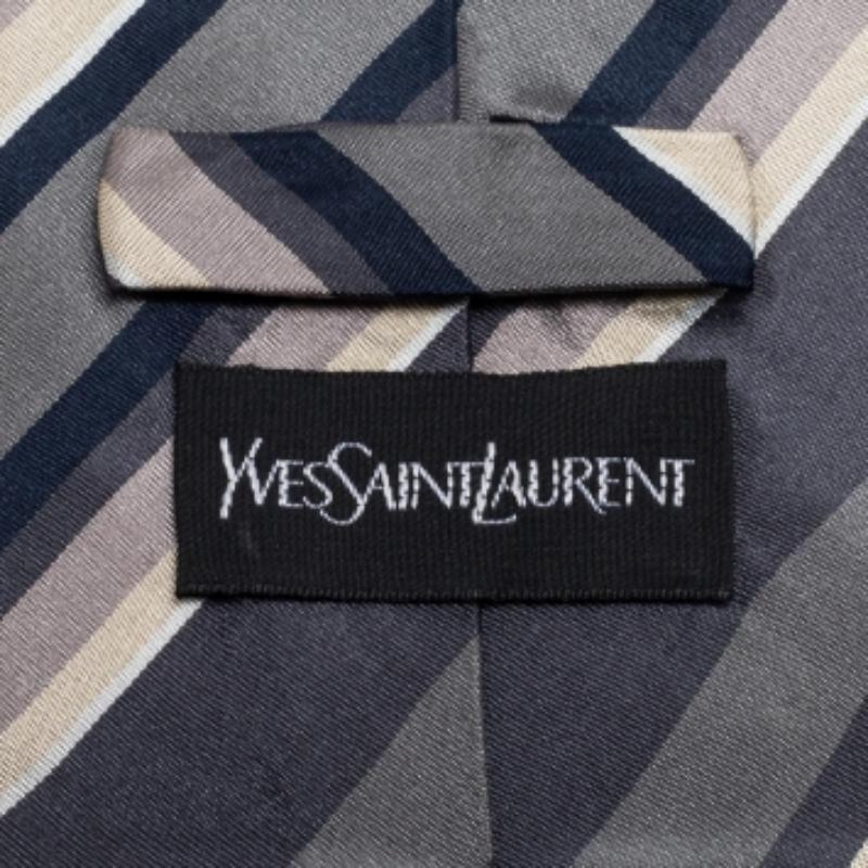 Gris Yves Saint Laurent Vintage Cravate en soie rayée grise en vente