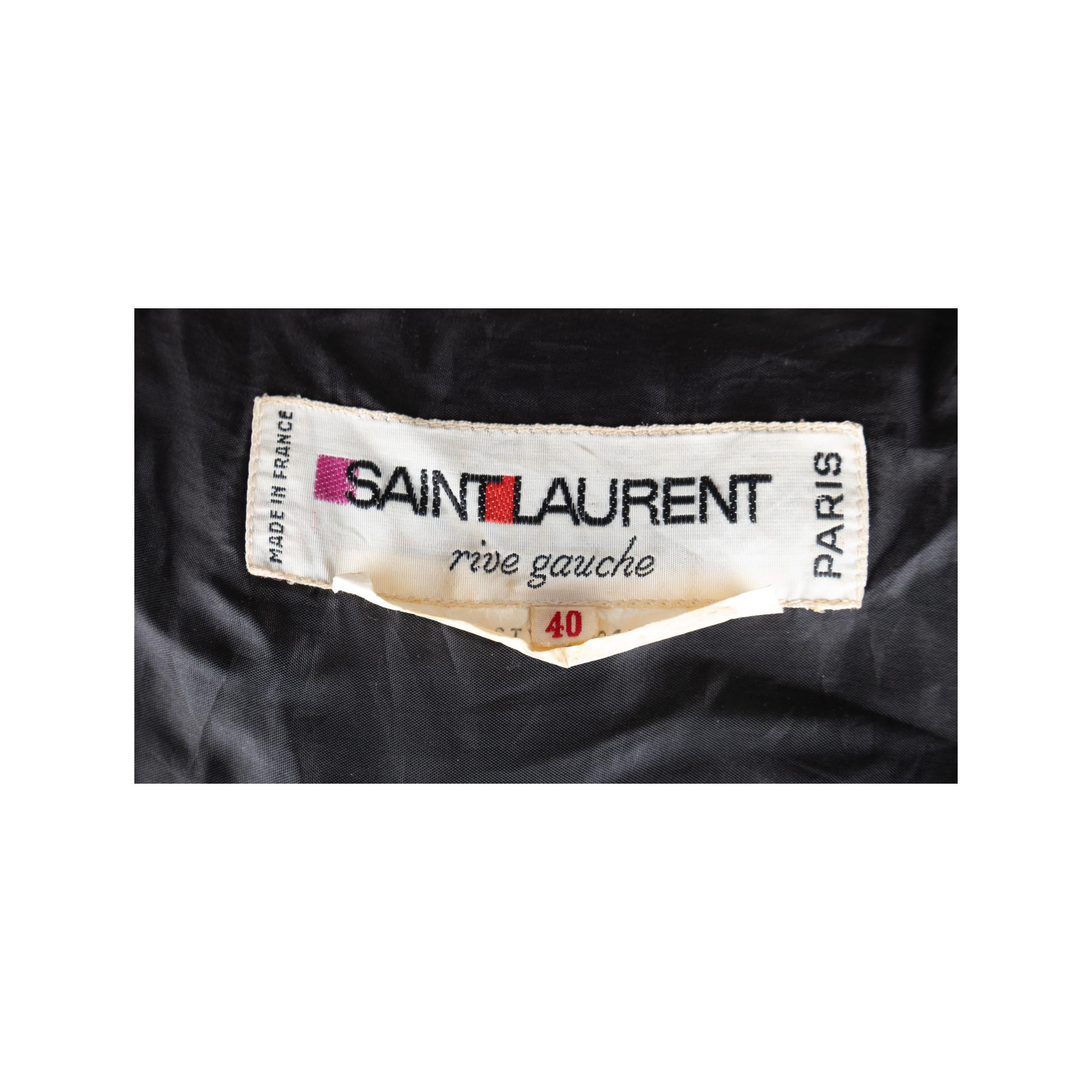 Yves Saint Laurent Abrigo de época con capucha - Años 70 en venta 2