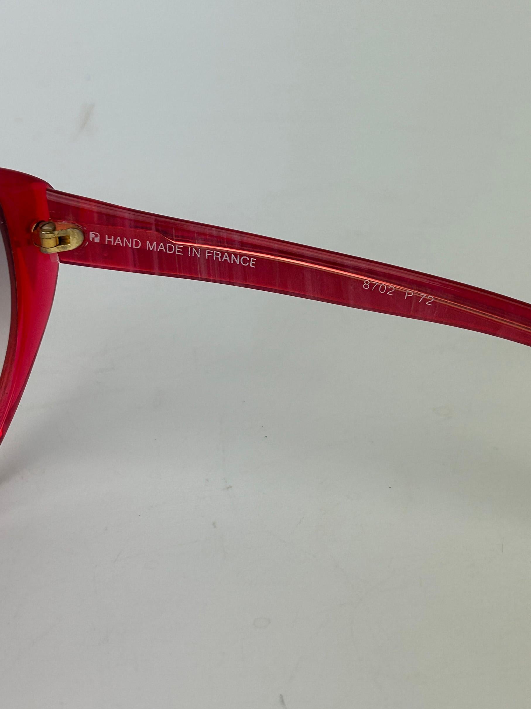 Yves Saint Laurent Vintage Rouge Rhinestone Cat eye Sunglasses c1980 en vente 4