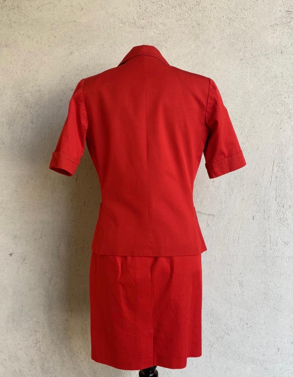 Yves Saint Laurent Vintage red Suit In Excellent Condition For Sale In Carnate, IT