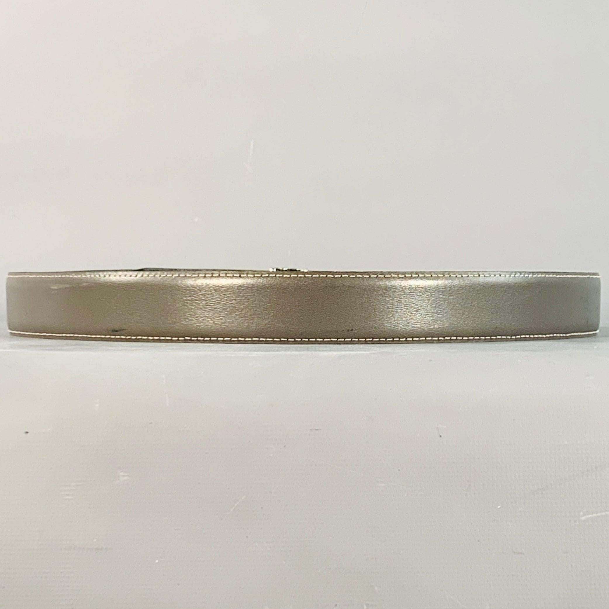 YVES SAINT LAURENT Vintage Größe 37 Grau Silber Ledergürtel im Zustand „Gut“ im Angebot in San Francisco, CA