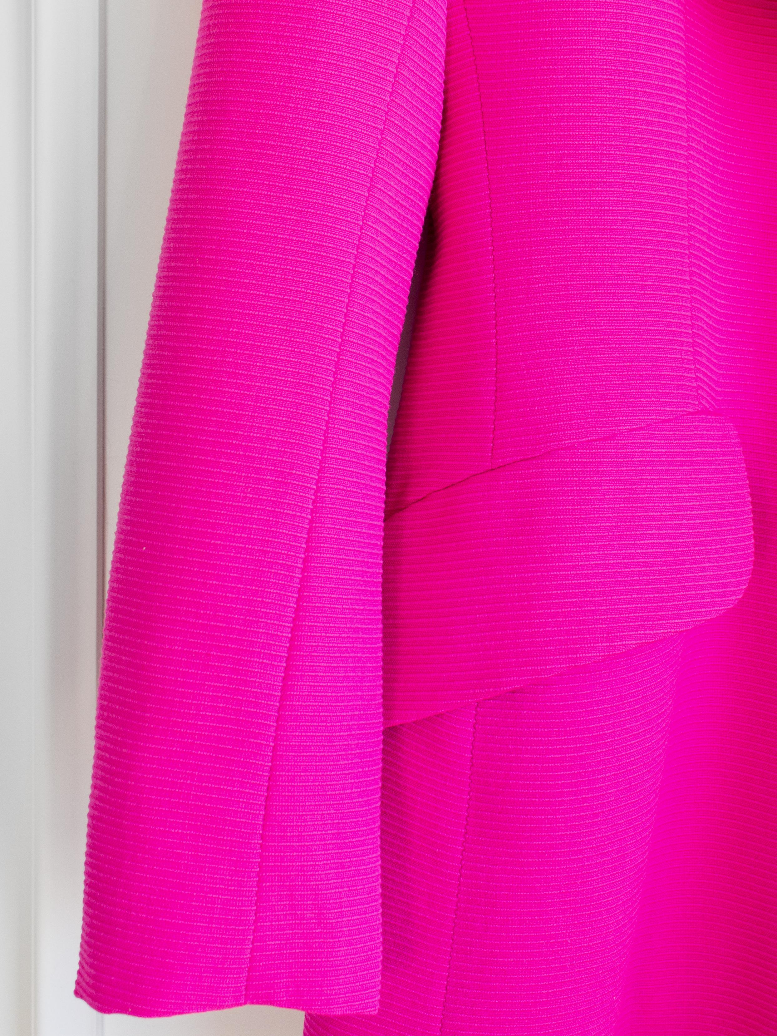 Yves Saint Laurent Vintage Spring/Summer 1995 Barbie Pink Gold Hearts Jacket For Sale 3