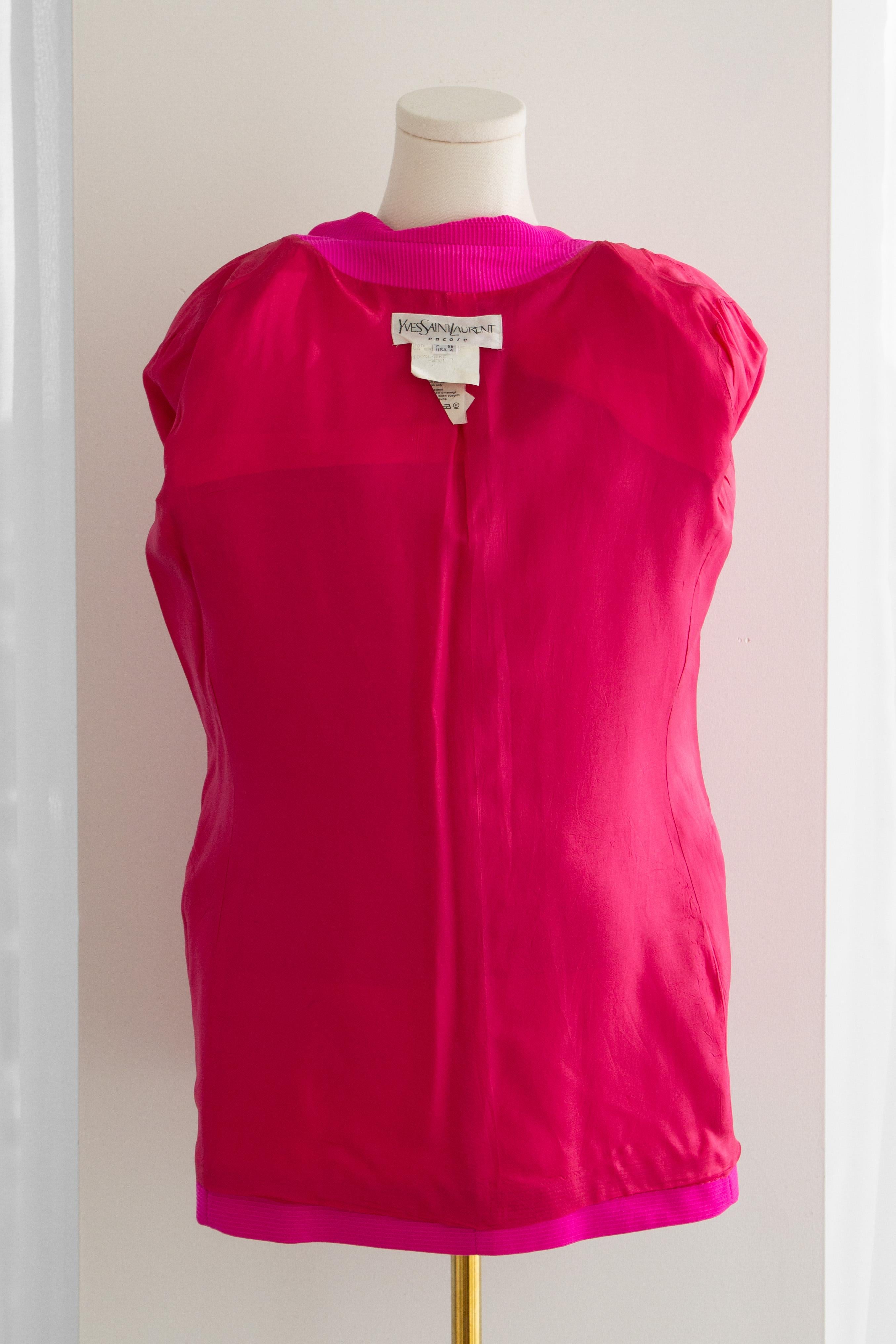 Yves Saint Laurent Vintage Frühjahr/Sommer 1995 Barbie Rosa Gold Herze Jacke im Angebot 7