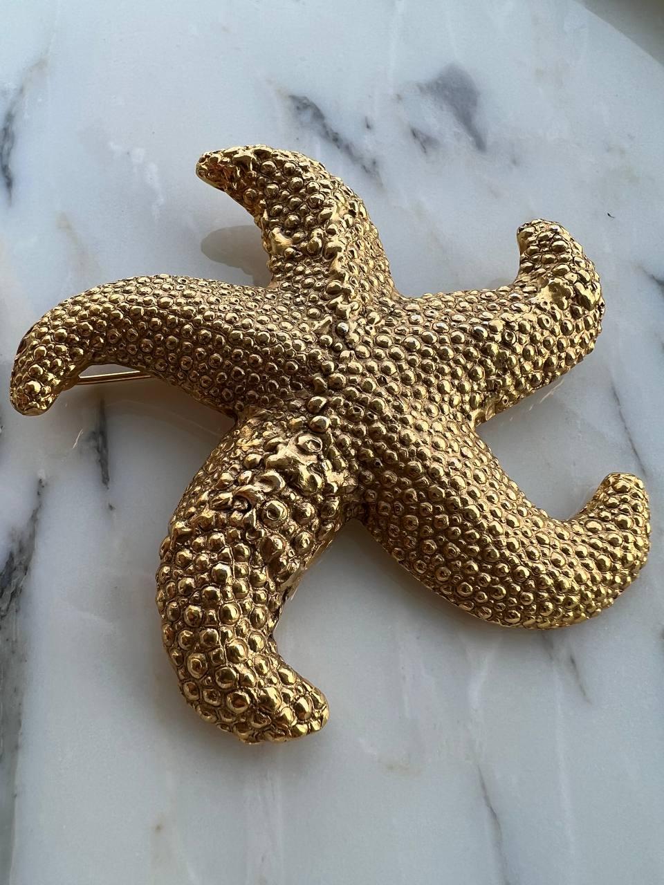 Art Déco Spilla a stella vintage di Yves Saint Laurent, anni '80 in vendita