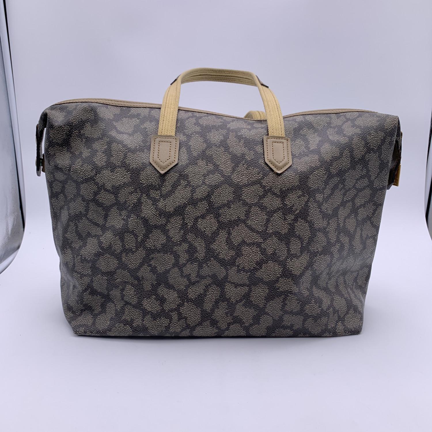 Yves Saint Laurent Vintage Tan Grey Giraffe Print Duffle Bag In Excellent Condition In Rome, Rome