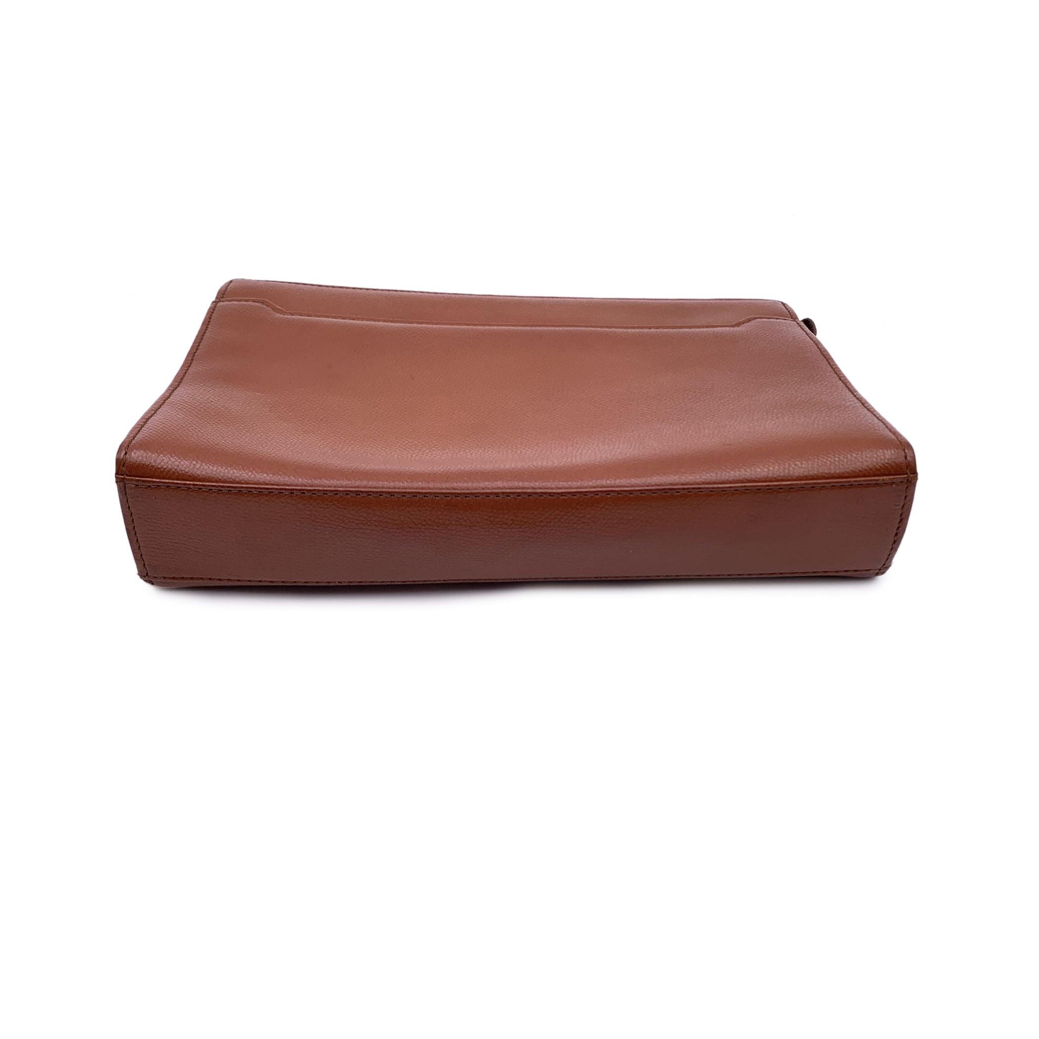 Yves Saint Laurent Vintage Tan Leather Zip Clutch Bag Purse In Good Condition In Rome, Rome