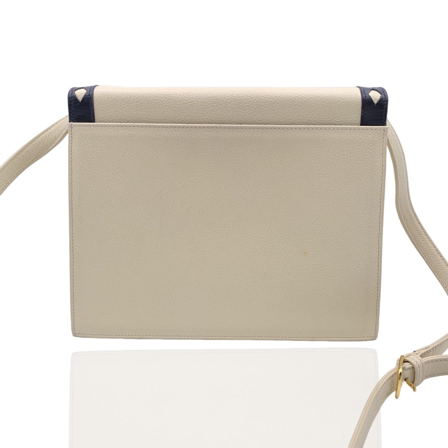 Yves Saint Laurent Vintage White and Blue Leather Flap Shoulder Bag In Excellent Condition In Rome, Rome