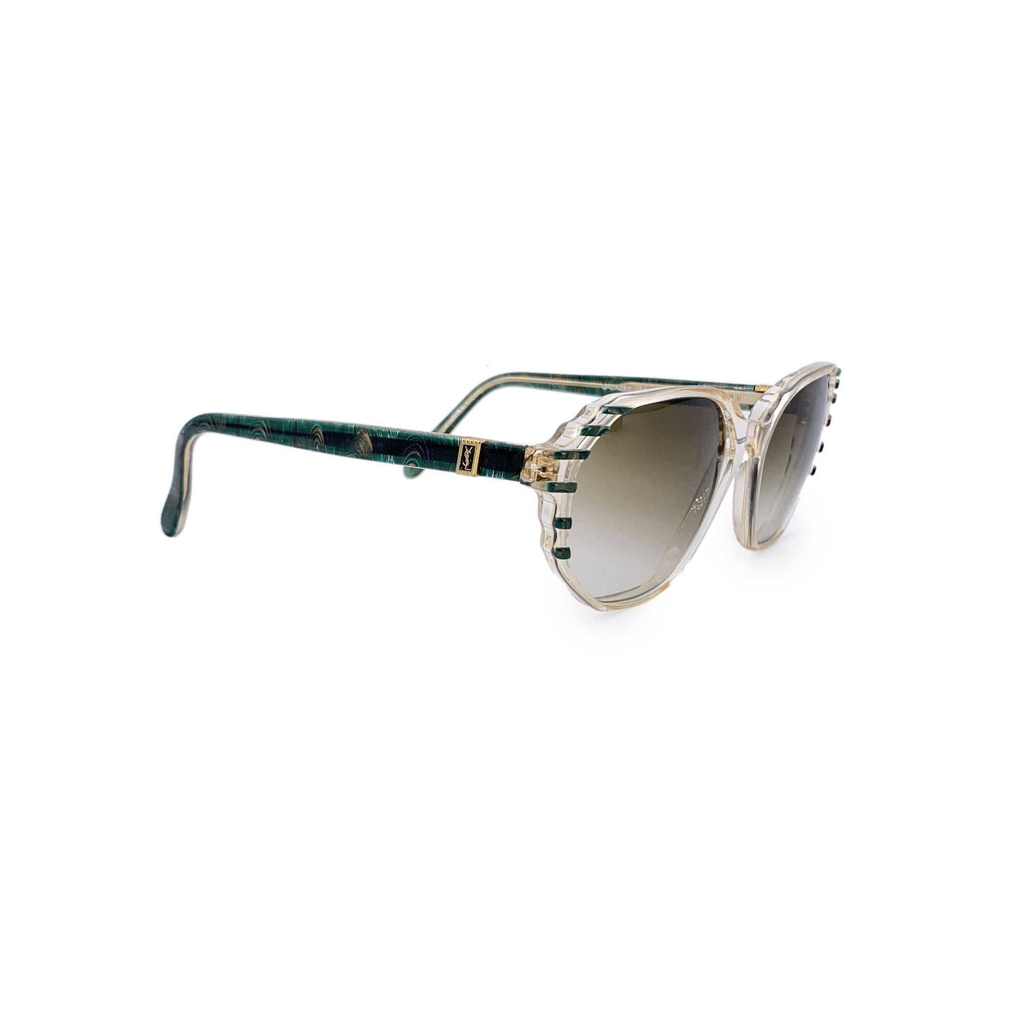 Yves Saint Laurent Vintage White and Green Sunglasses GALATEE 55/14 Gris en venta