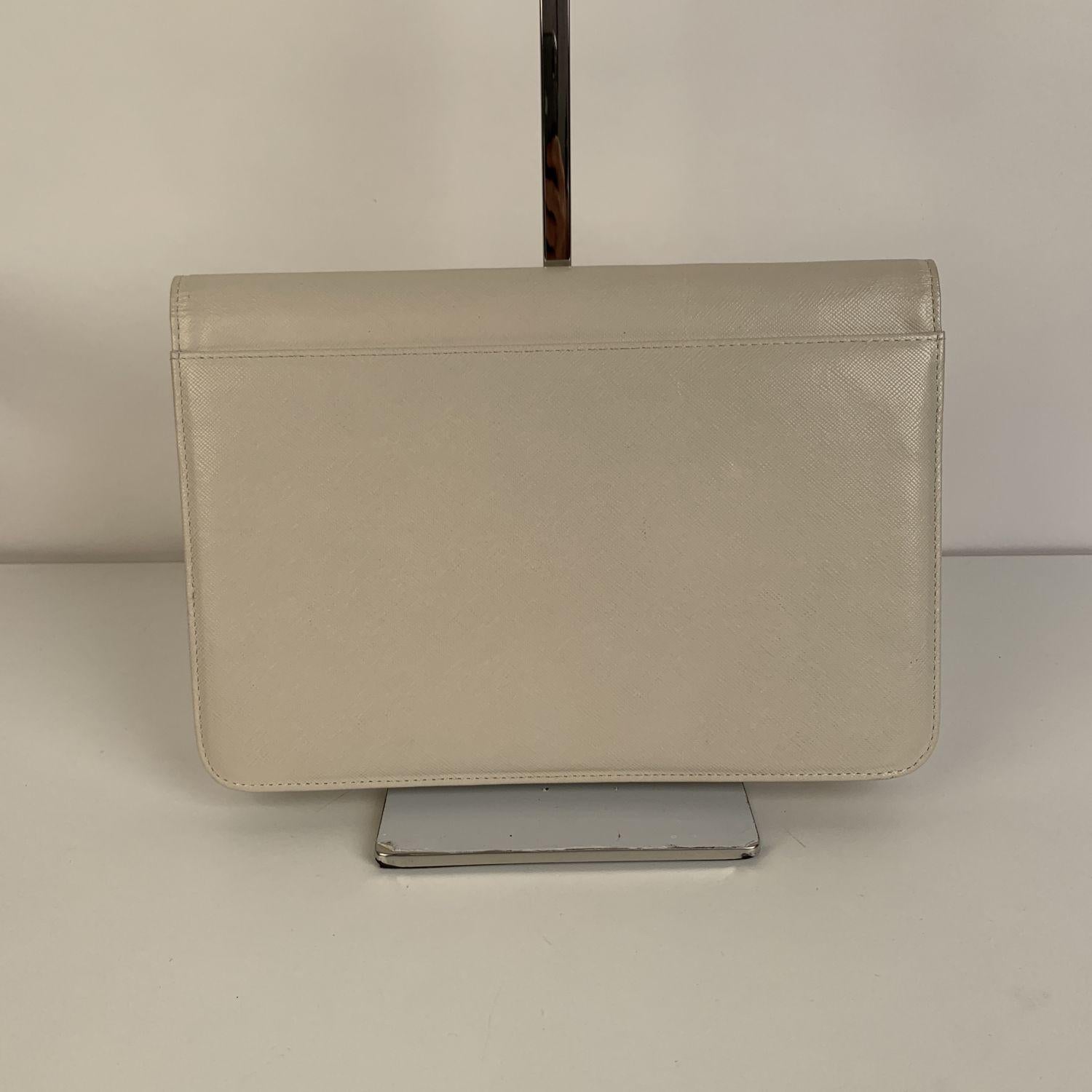 Yves Saint Laurent Vintage White Leather Clutch Bag In Excellent Condition In Rome, Rome