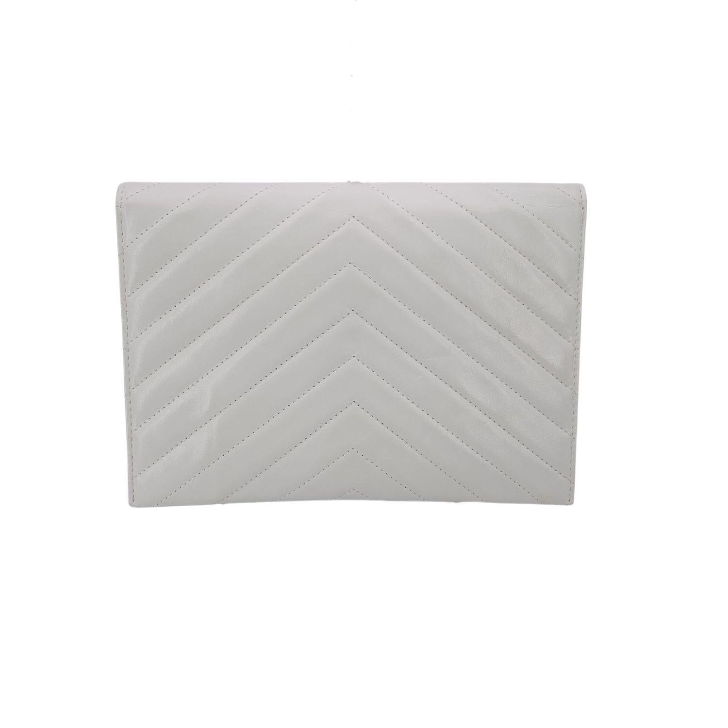 Gris Yves Saint Laurent Vintage V I.I.I.I. Petite pochette en cuir matelassé en vente