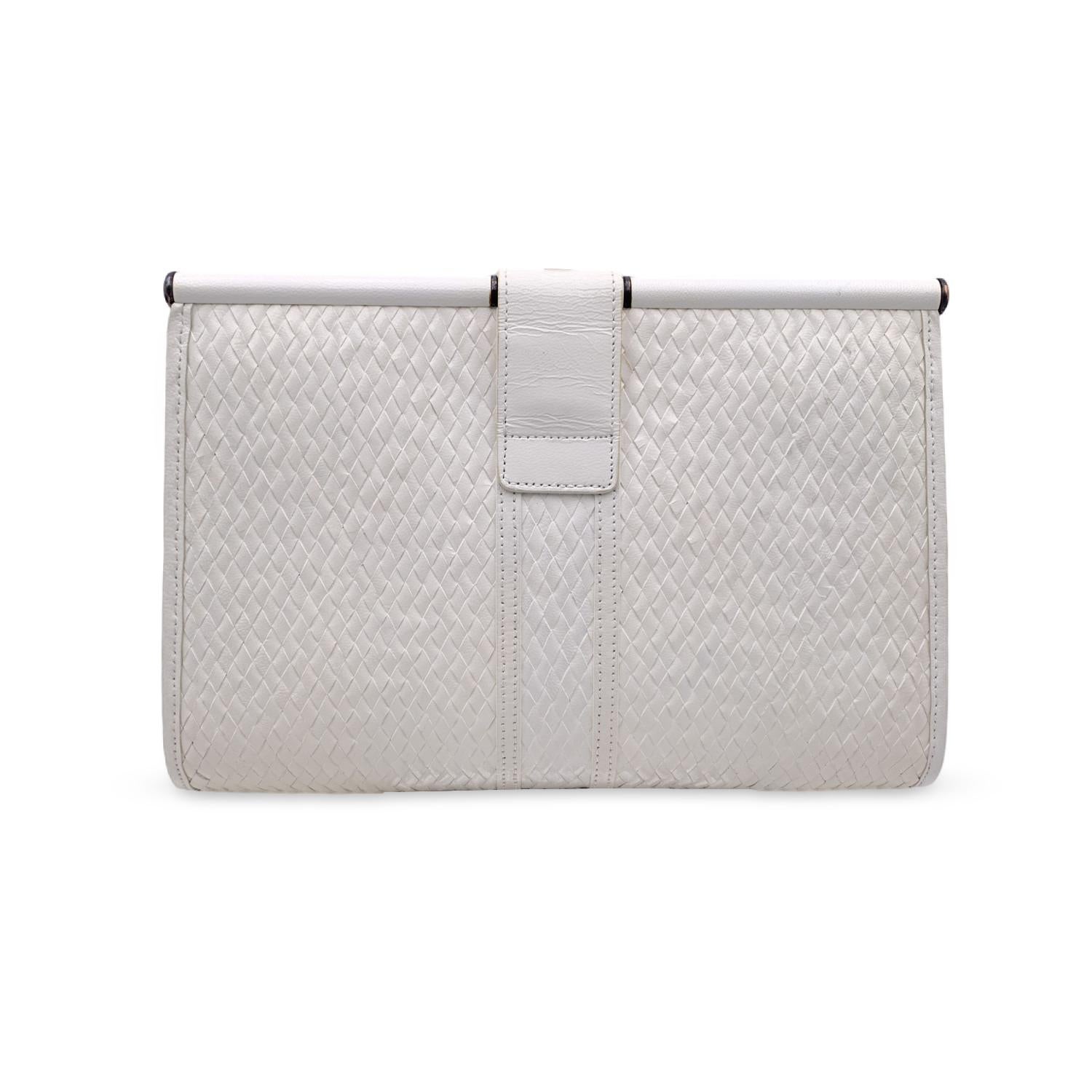 Yves Saint Laurent Vintage White Woven Leather Clutch Bag Handbag In Excellent Condition In Rome, Rome